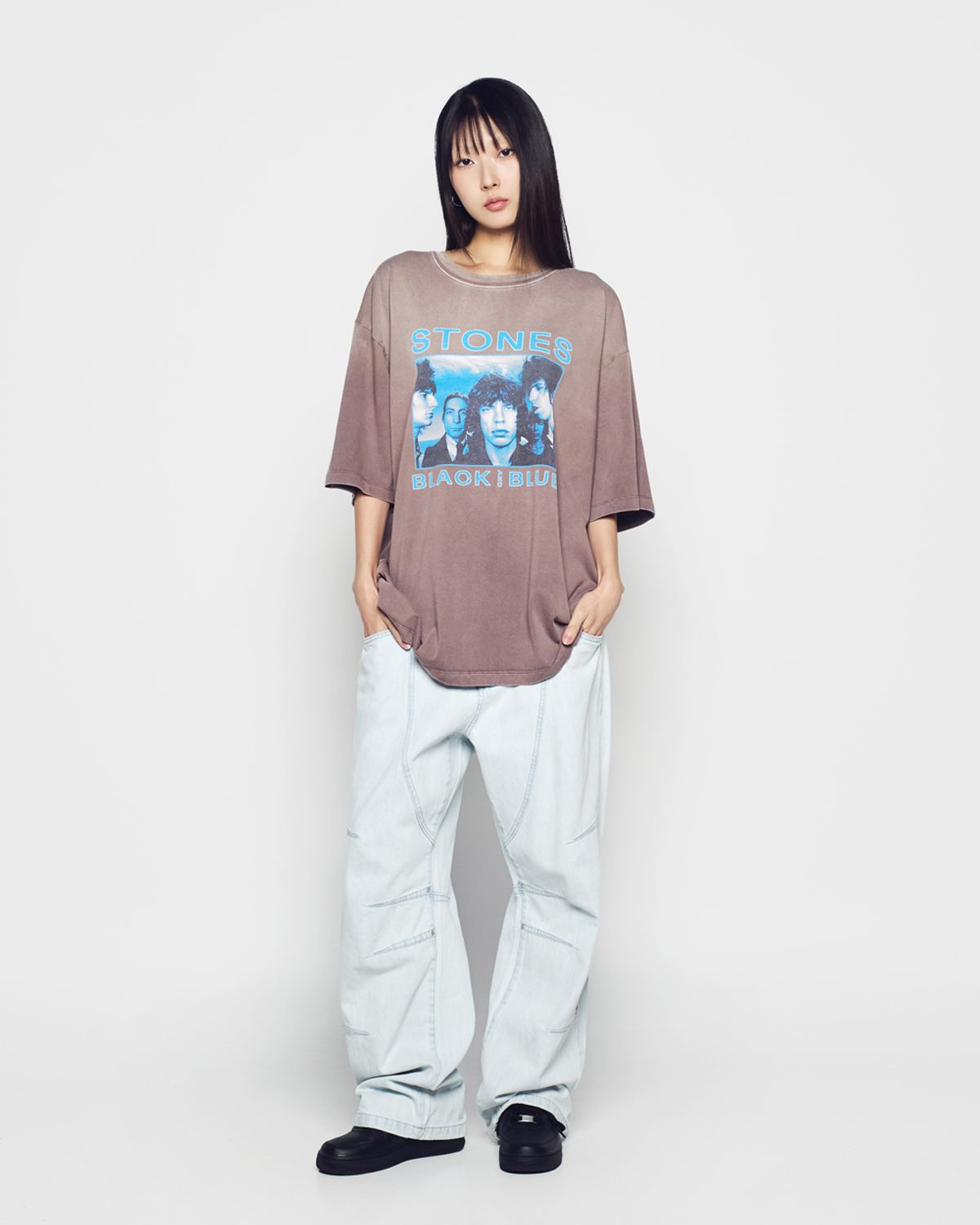 아크메드라비(ACME DE LA VIE) ROLLING STONES BLACK BLUE POSTER SHORT SLEEVE T-SHIRT