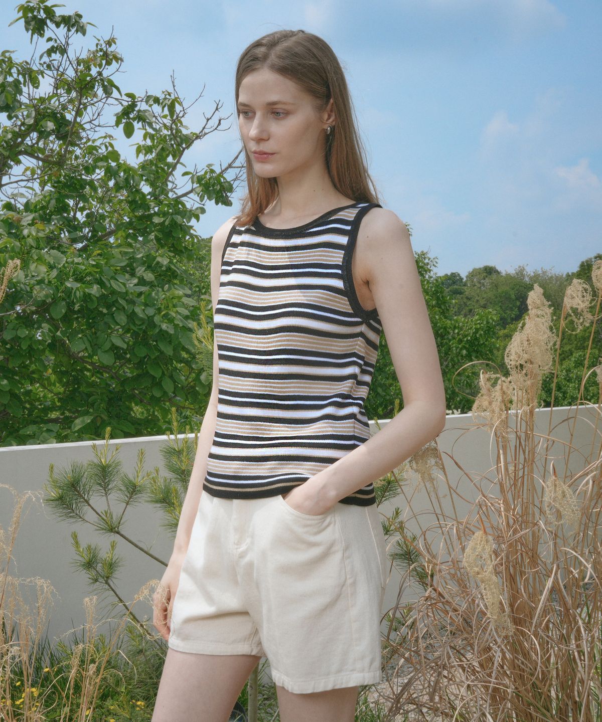 블레티(VLETI) Summer Striped Round Neck Sleeveless Knit (black)