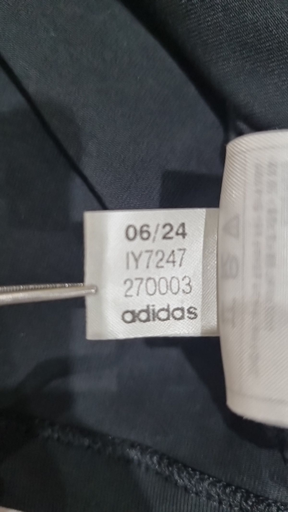 아디다스(ADIDAS) 브이넥 긴팔 셔츠 - 블랙 / IY7247 S