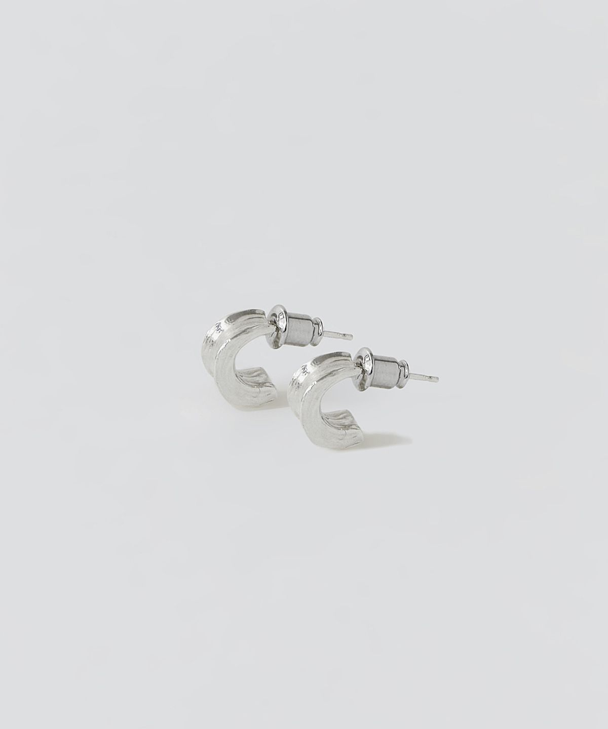 러프사이드 화이트라벨(ROUGH SIDE WHITE LABEL) Vein Earring Silver 925