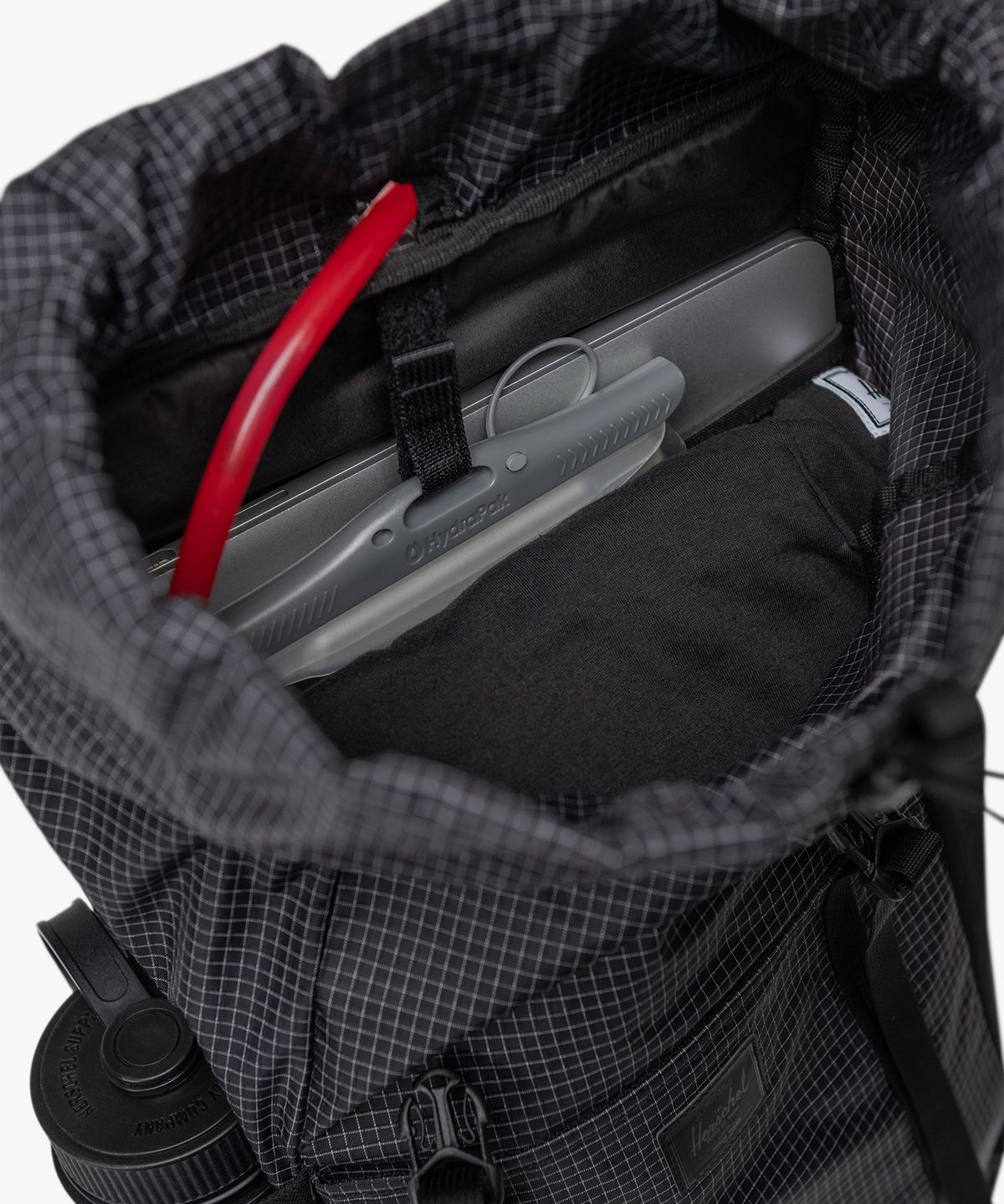 허쉘서플라이(HERSCHEL SUPPLY CO) 울트라라이트 백팩 22L Black