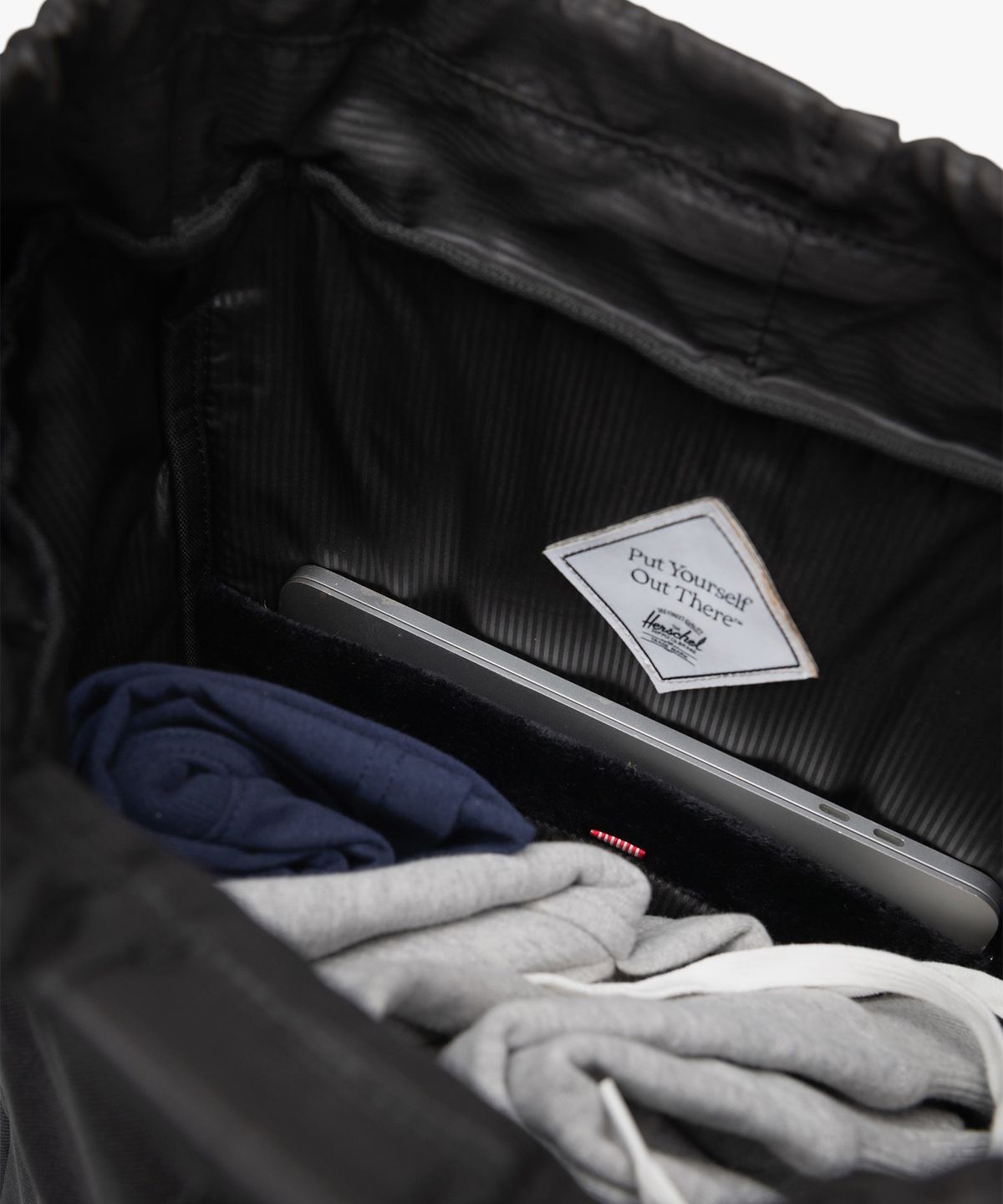 허쉘서플라이(HERSCHEL SUPPLY CO) 리트릿 백팩 Black