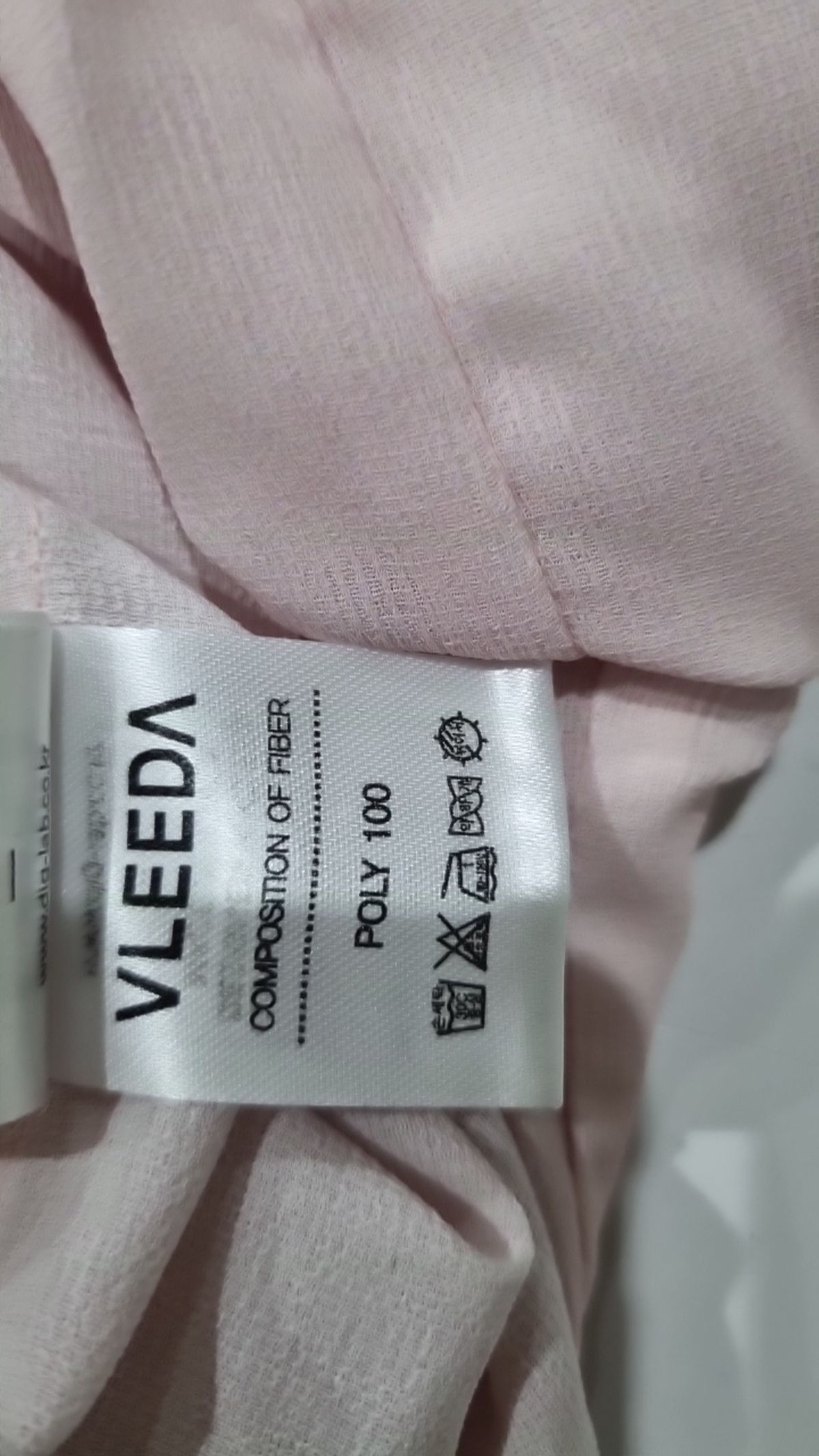블리다(VLEEDA) 블라우스