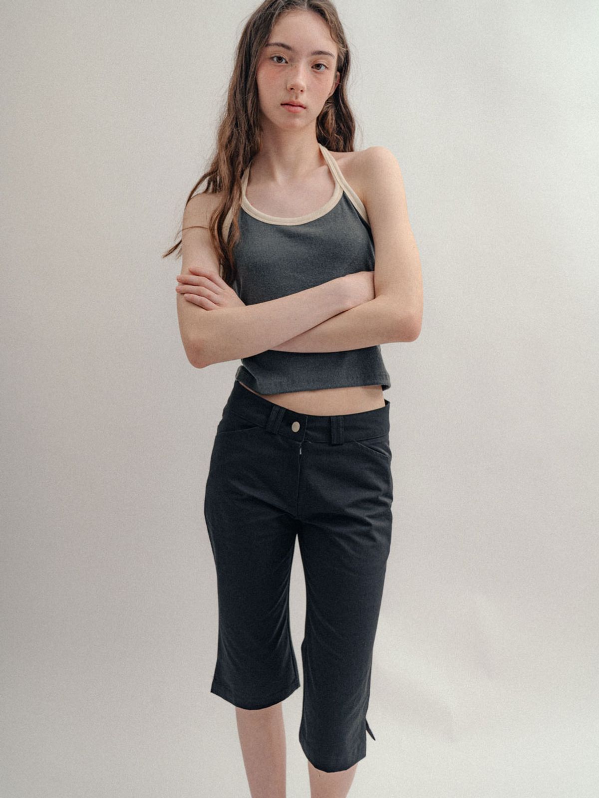 비수스(VISUS) Cotton Capri Pants_Black