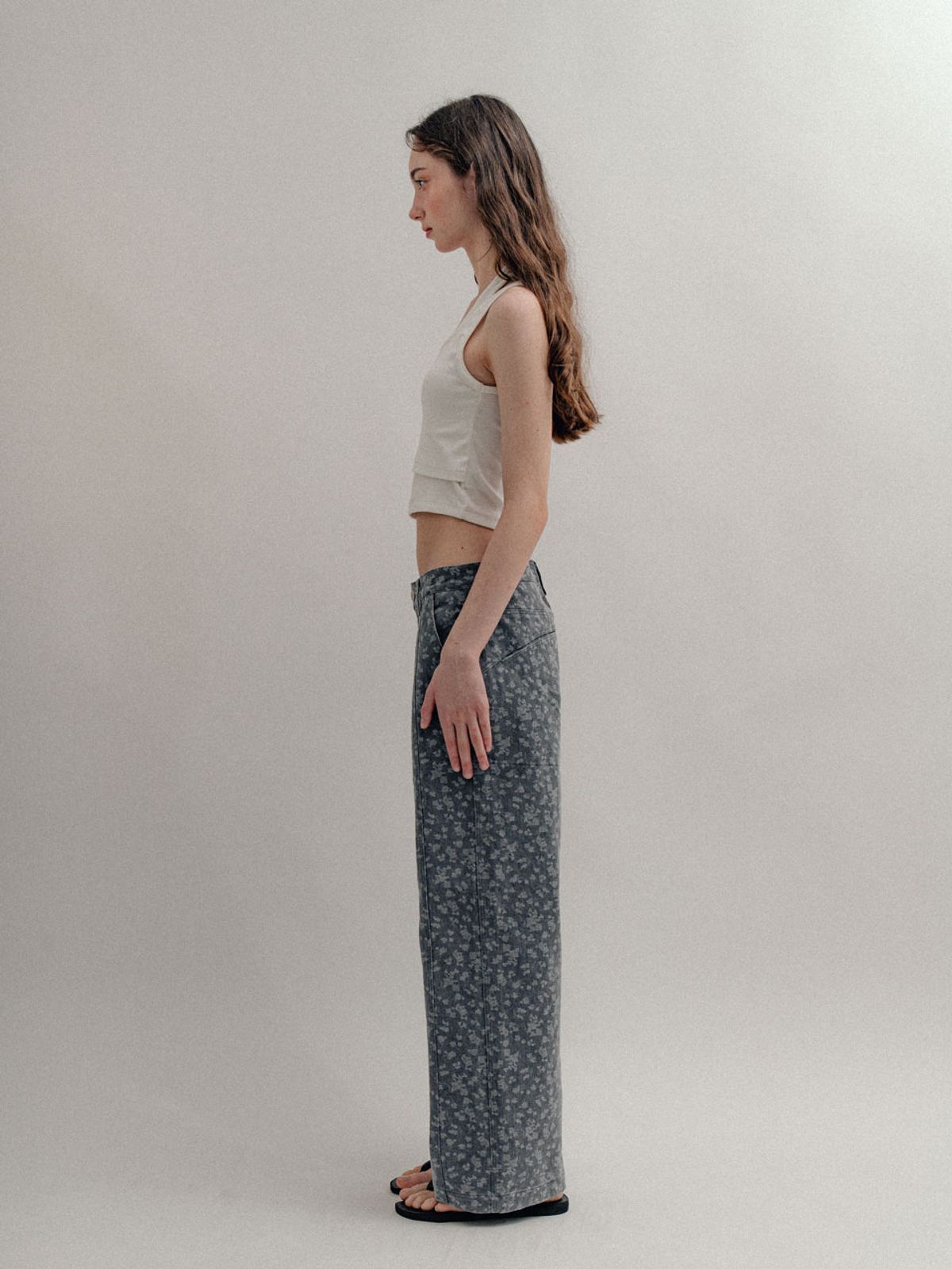 비수스(VISUS) Flower Cotton Pants_Charcoal
