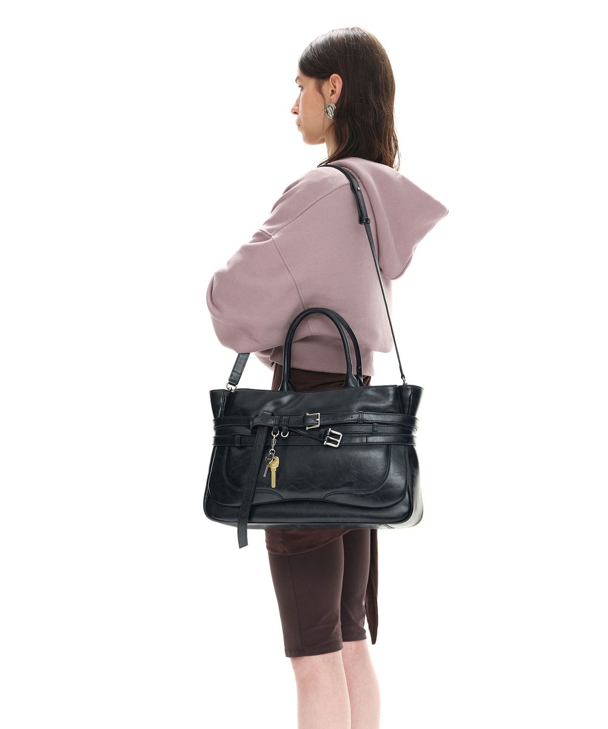 오소이(OSOI) TOTE BROCLE [VEIN BLACK]