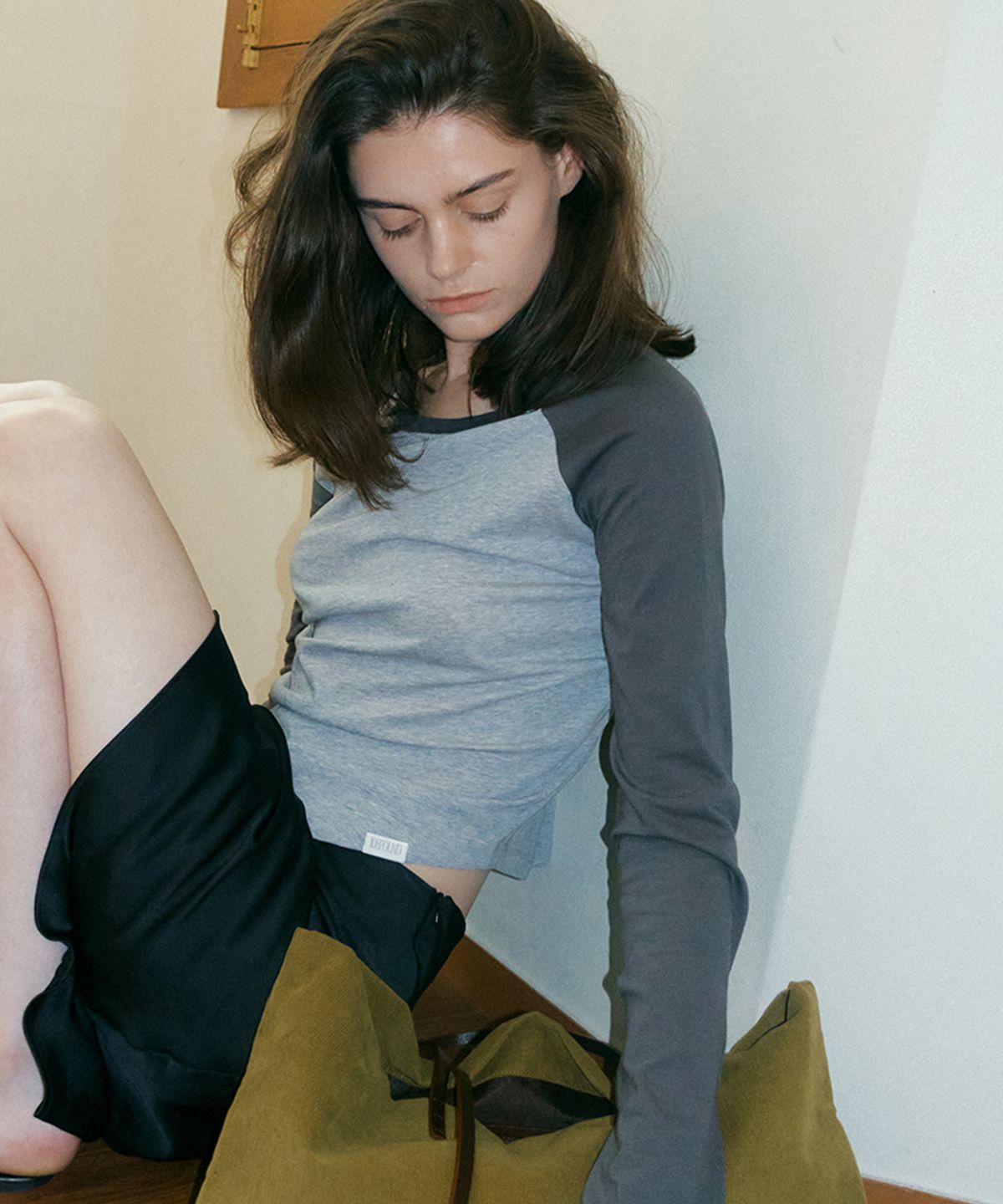 108파운드(108POUND) Dusty Raglan Tee_Melange Gray