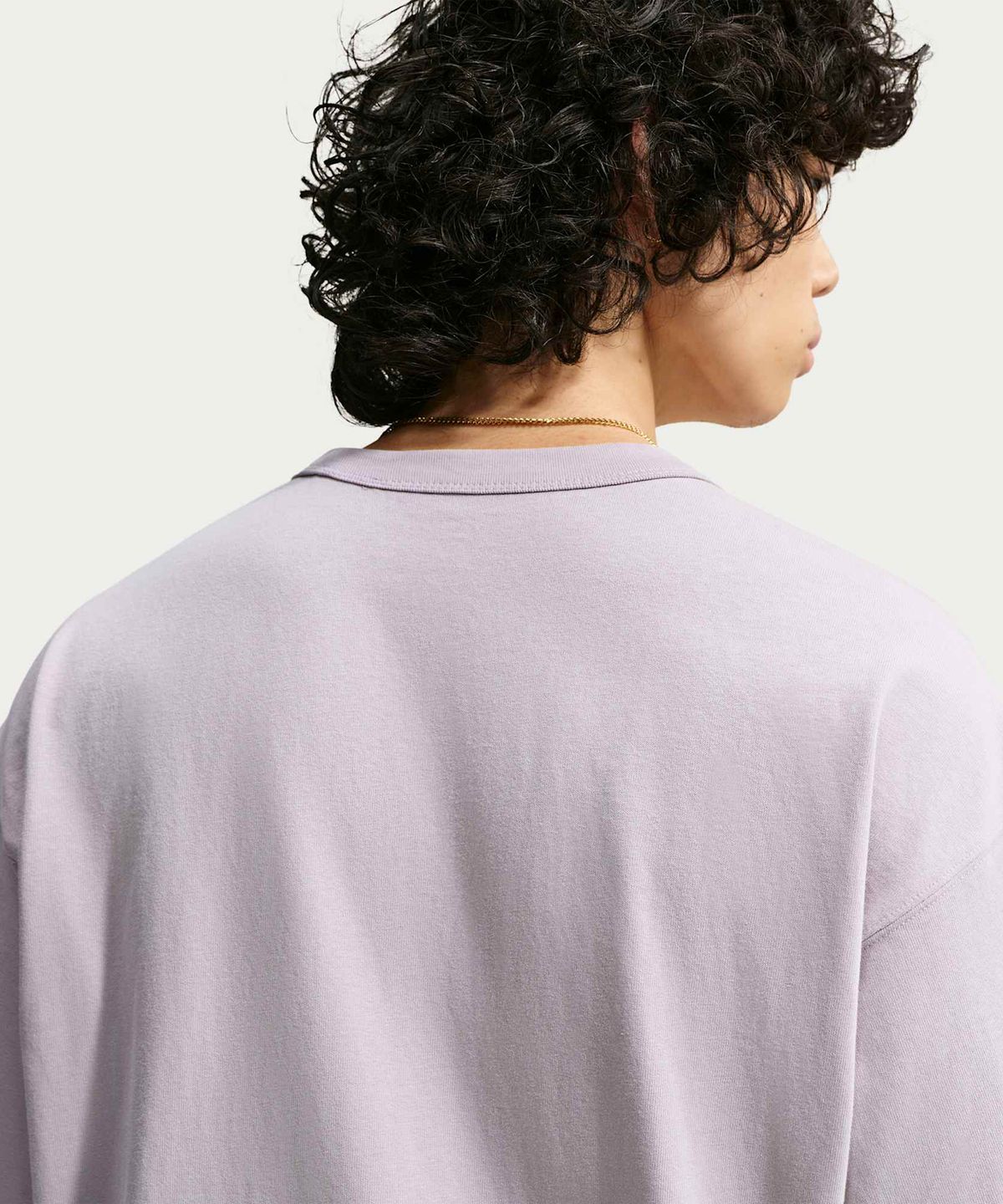 나이키(NIKE) 스포츠웨어 프리미엄 에센셜 오버사이즈 티셔츠 M - 실버 라일락 / IH1130-022