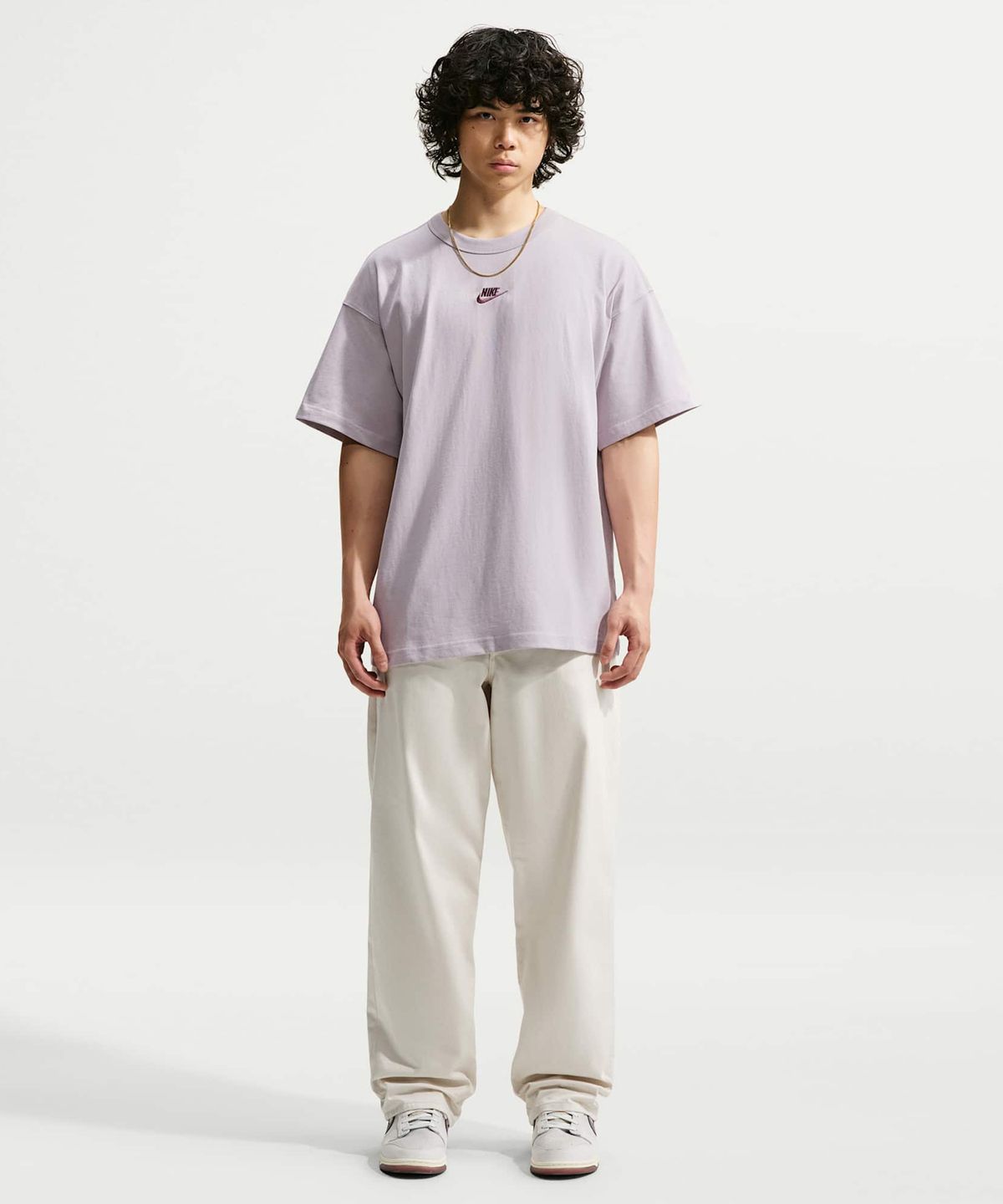 나이키(NIKE) 스포츠웨어 프리미엄 에센셜 오버사이즈 티셔츠 M - 실버 라일락 / IH1130-022