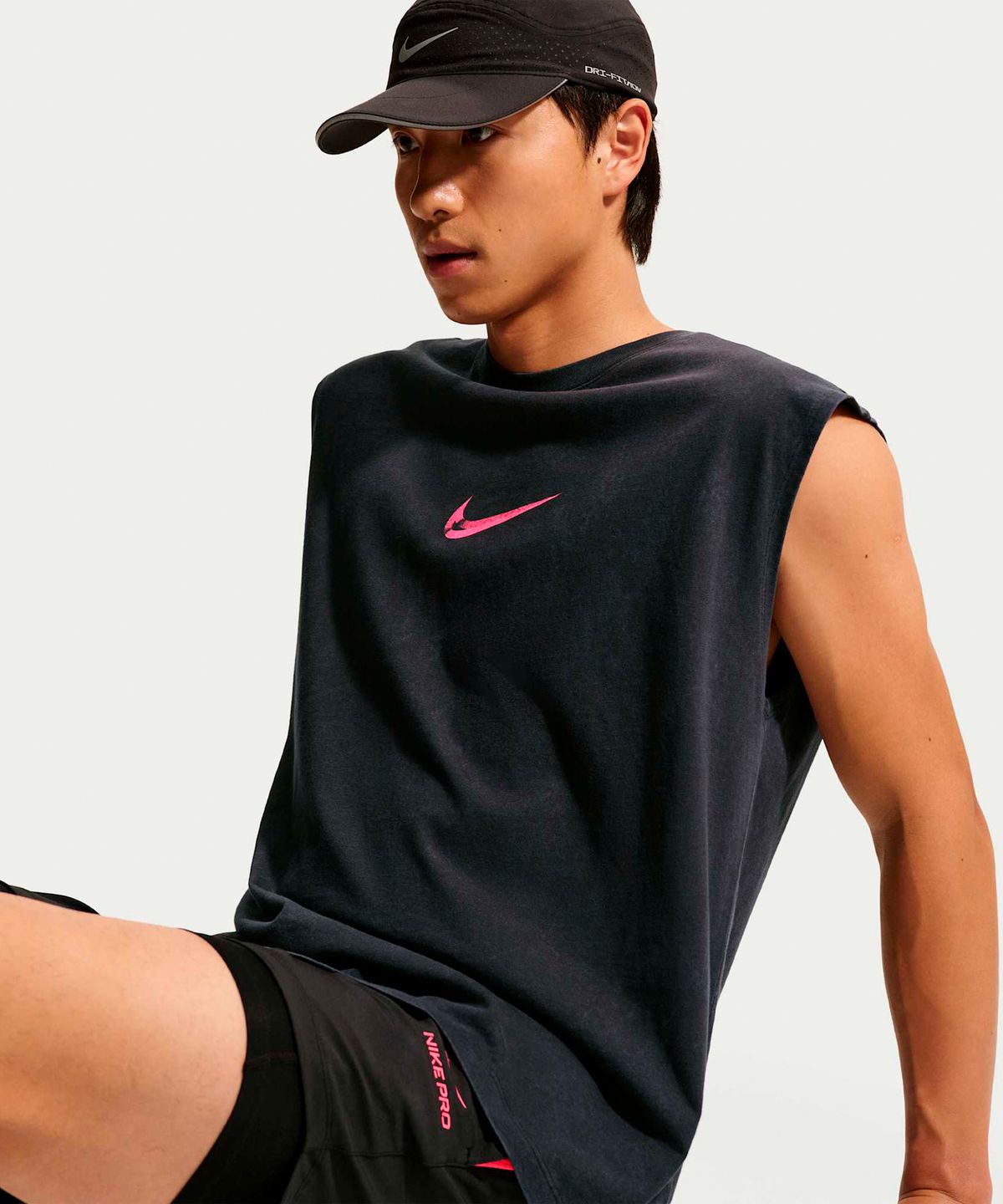 나이키(NIKE) 민소매 티셔츠 M - 블랙:하이퍼 핑크 / IM6145-011