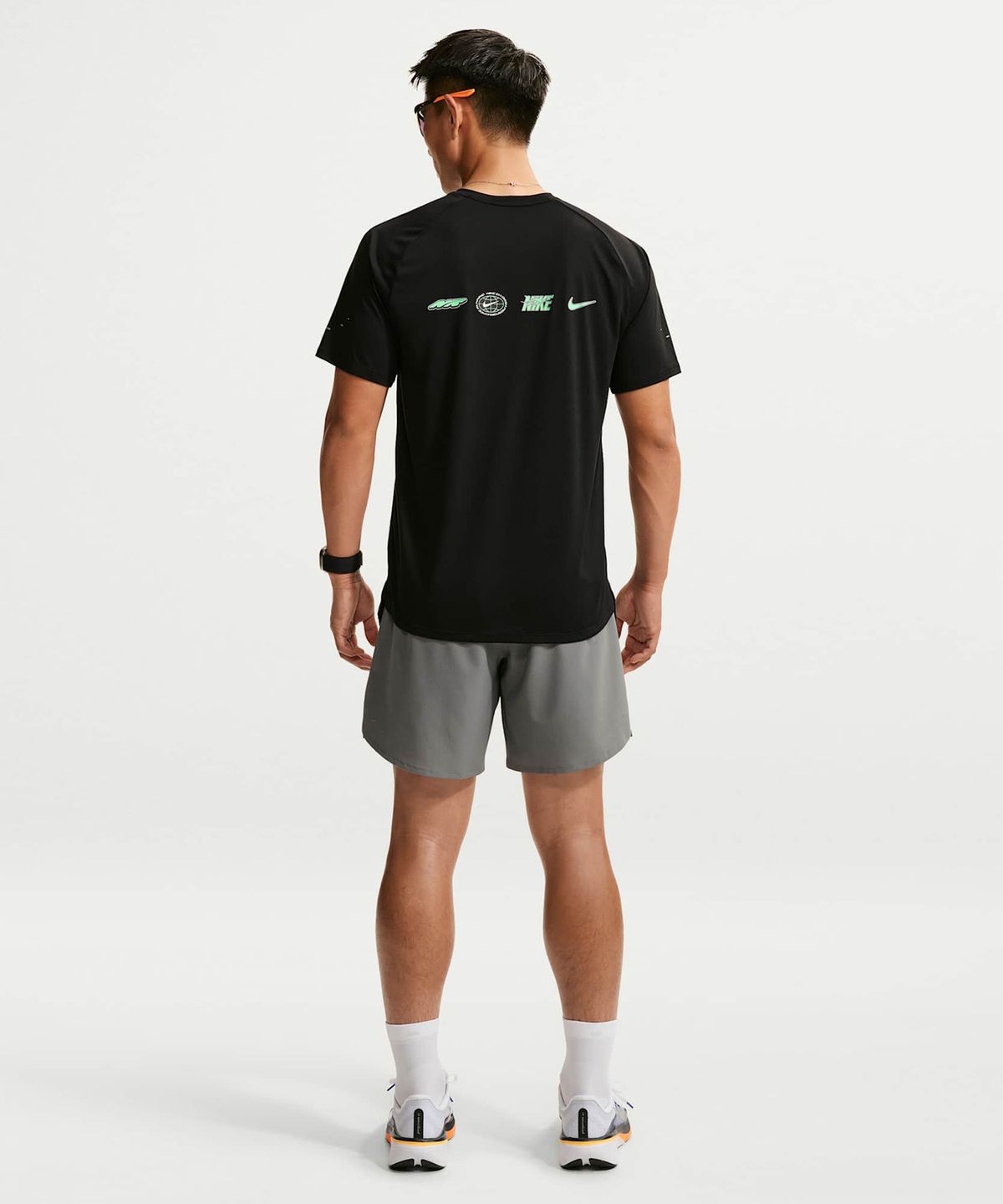 나이키(NIKE) 스트라이드 드라이 핏 ADV 반소매 러닝 탑 M - 블랙 / IO1418-010