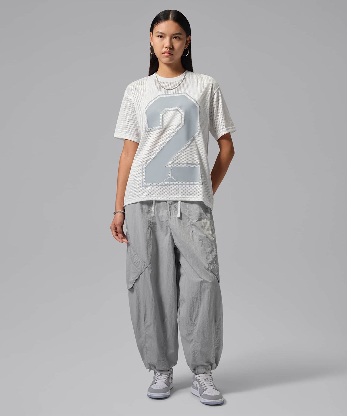 나이키(NIKE) 조던 플라이트 크롭 파라슈트 팬츠 W - 울프 그레이 / IW1306-012