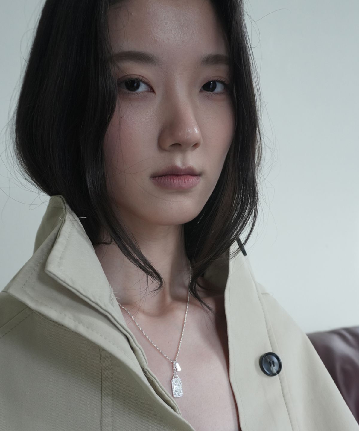 데누(DENU) Delicate Crystal Nameplate Necklace [Pave]