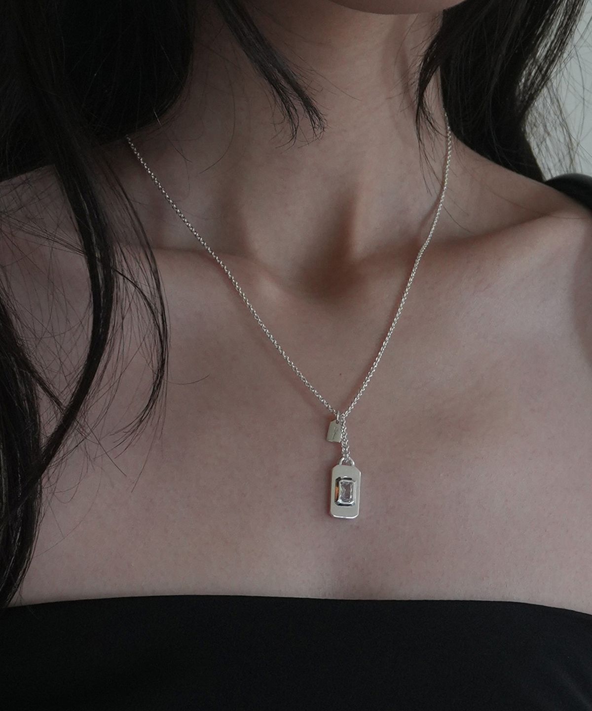 데누(DENU) Delicate Crystal Nameplate Necklace [Octagon]