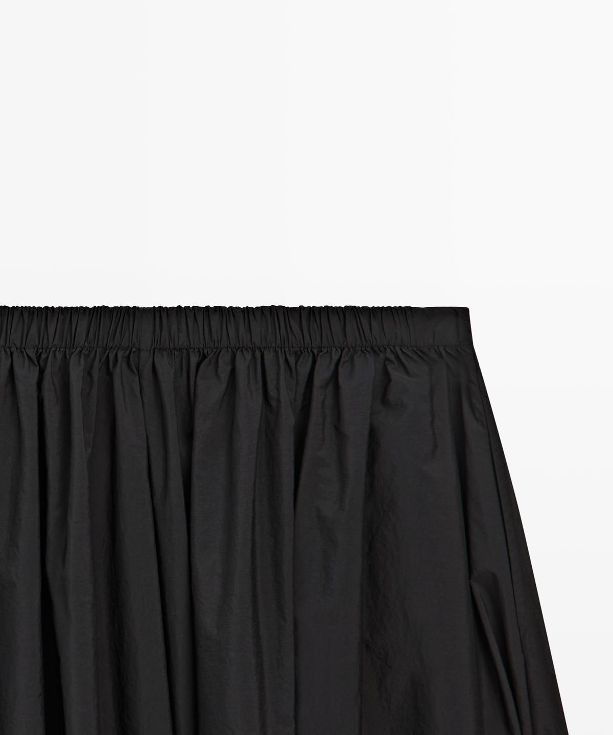 마시모두띠(MASSIMO DUTTI) 테크니컬 미디 스커트