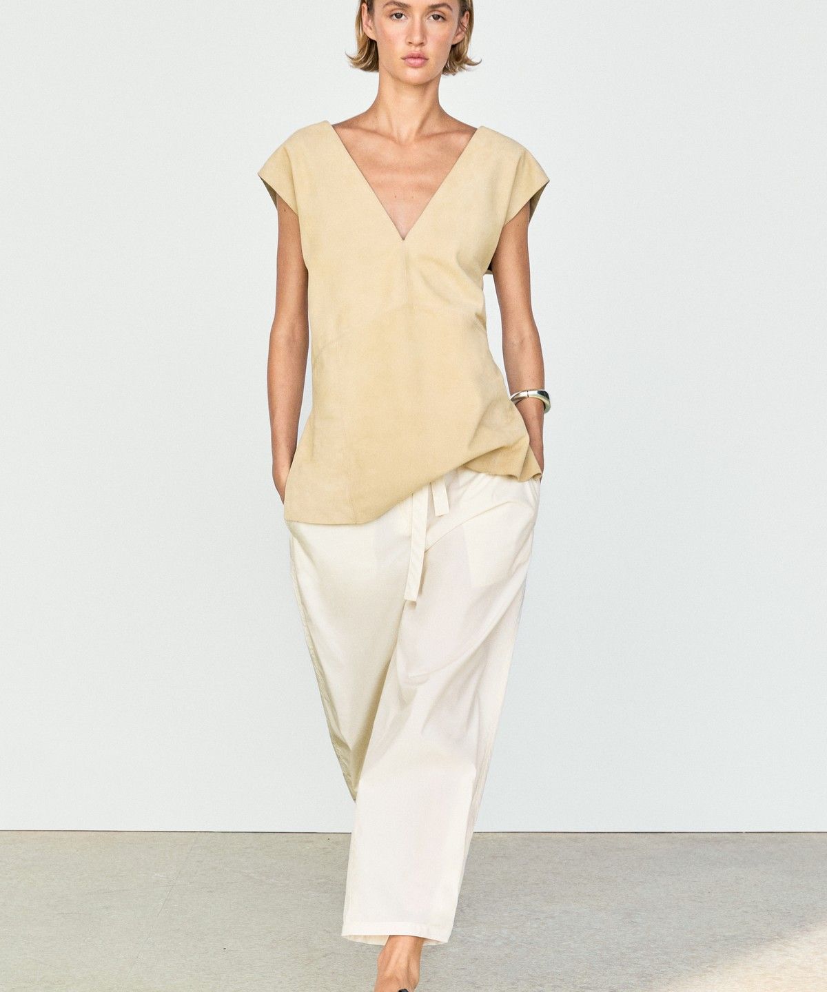 마시모두띠(MASSIMO DUTTI) 코튼 블렌드 타이 디테일 팬츠