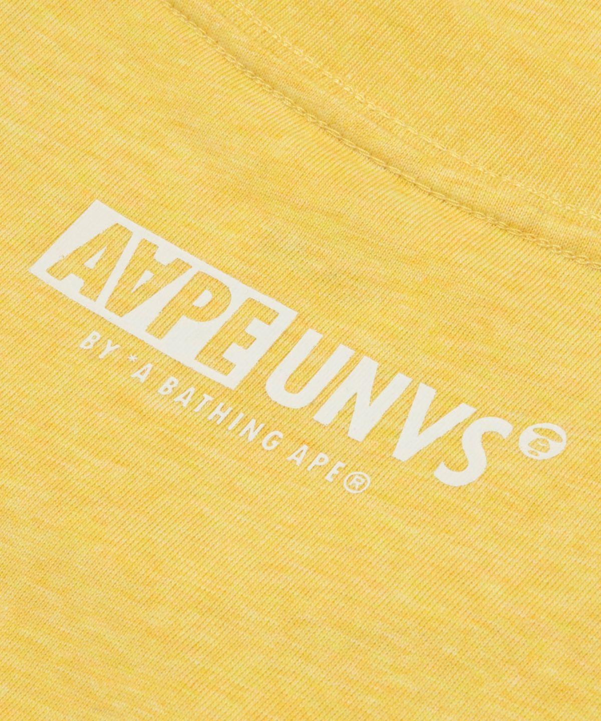 에이프(AAPE) AAPEUNVS 문페이스 로고 티셔츠 옐로우 / AAPTEM1640XAQYE2