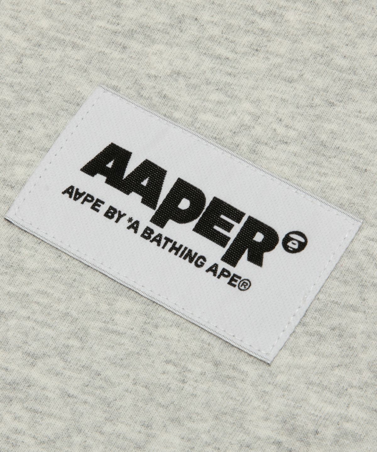 에이프(AAPE) AAPER 그래픽 티셔츠 그레이 / AAPTEM1831XAQWH2