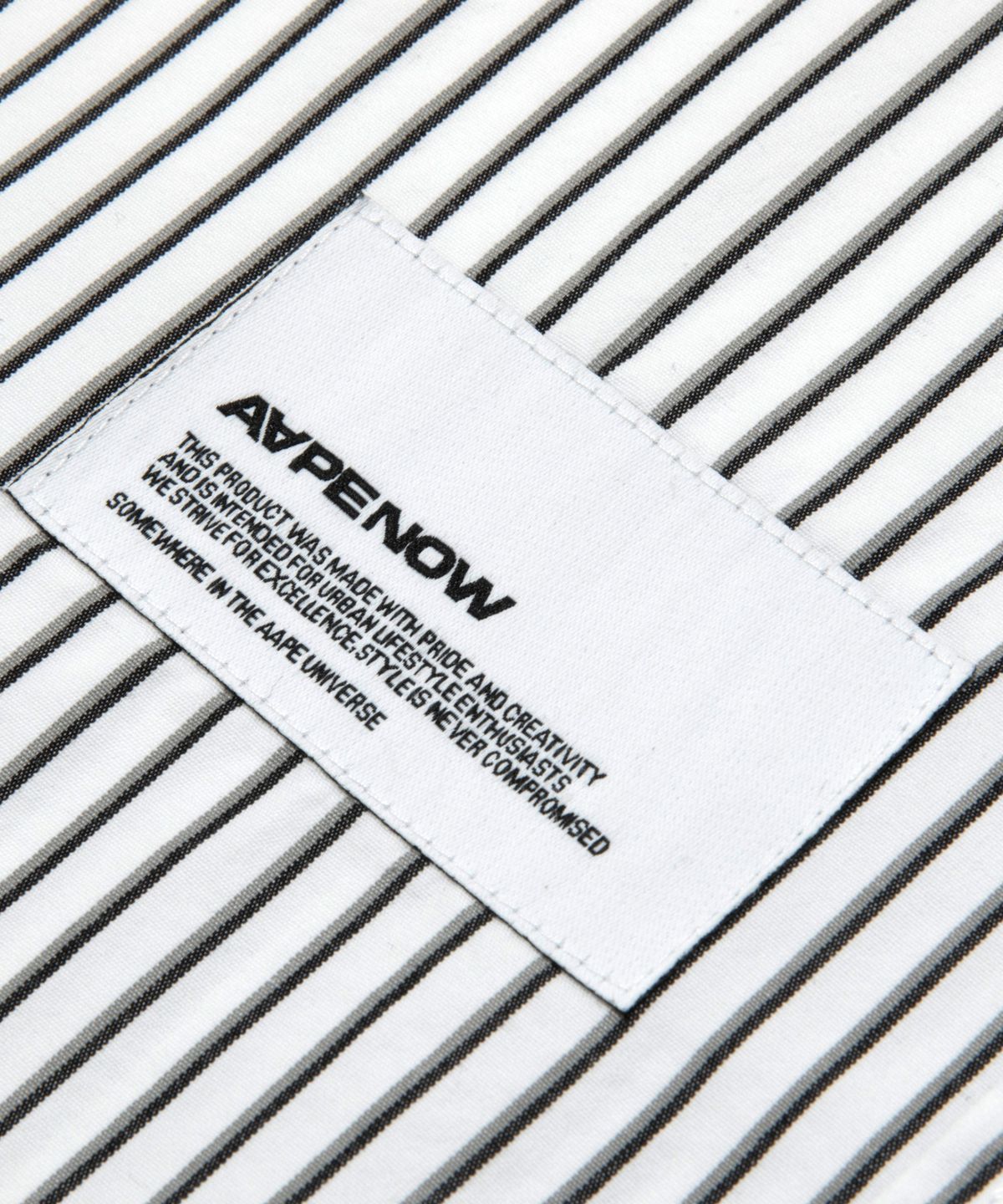 에이프(AAPE) AAPE NOW 문페이스 숏 슬리브 셔츠 화이트 / AAPSRM8561XAQWHB