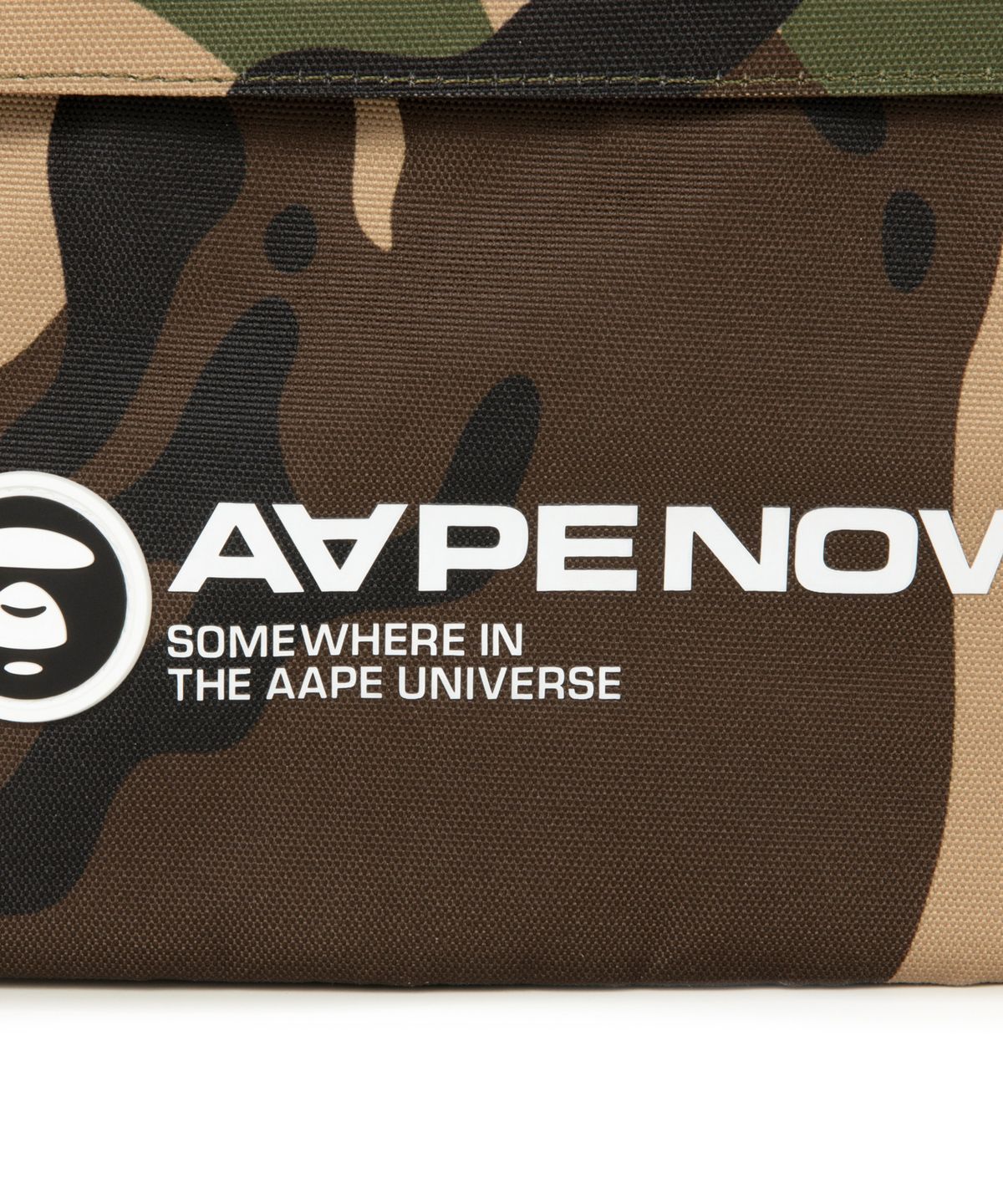 에이프(AAPE) AAPE NOW 카모 크로스백 브라운 / AAPBGM5206XXQGRZ