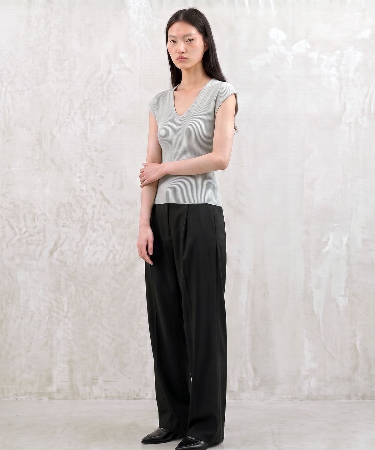 킴도(KIMDOH) Silenzio V-Neck Top Black