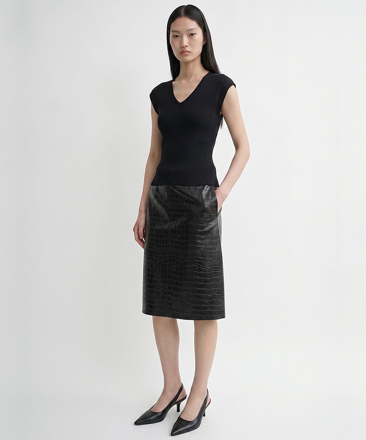 킴도(KIMDOH) Silenzio V-Neck Top Black
