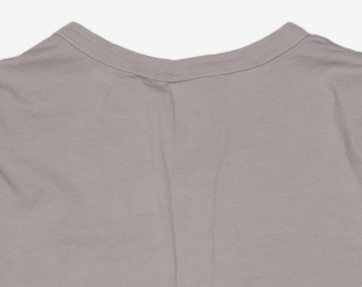 디바이디드에이치앤엠(DIVIDED H&M) 긴소매 티셔츠 L