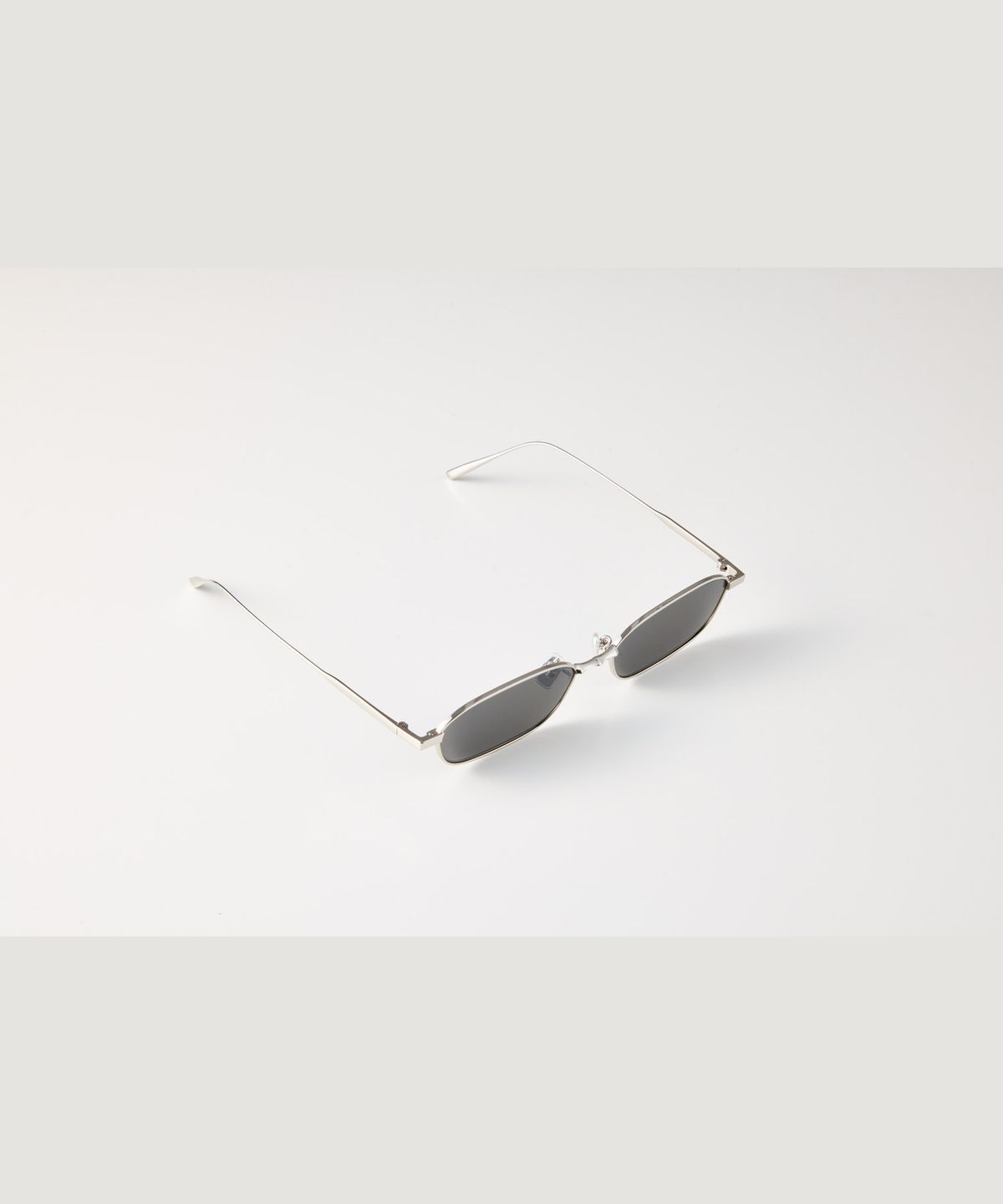 로우 젠더(LOW GENDER) SNATCH NO.011 - SILVER(GRAY LENS)
