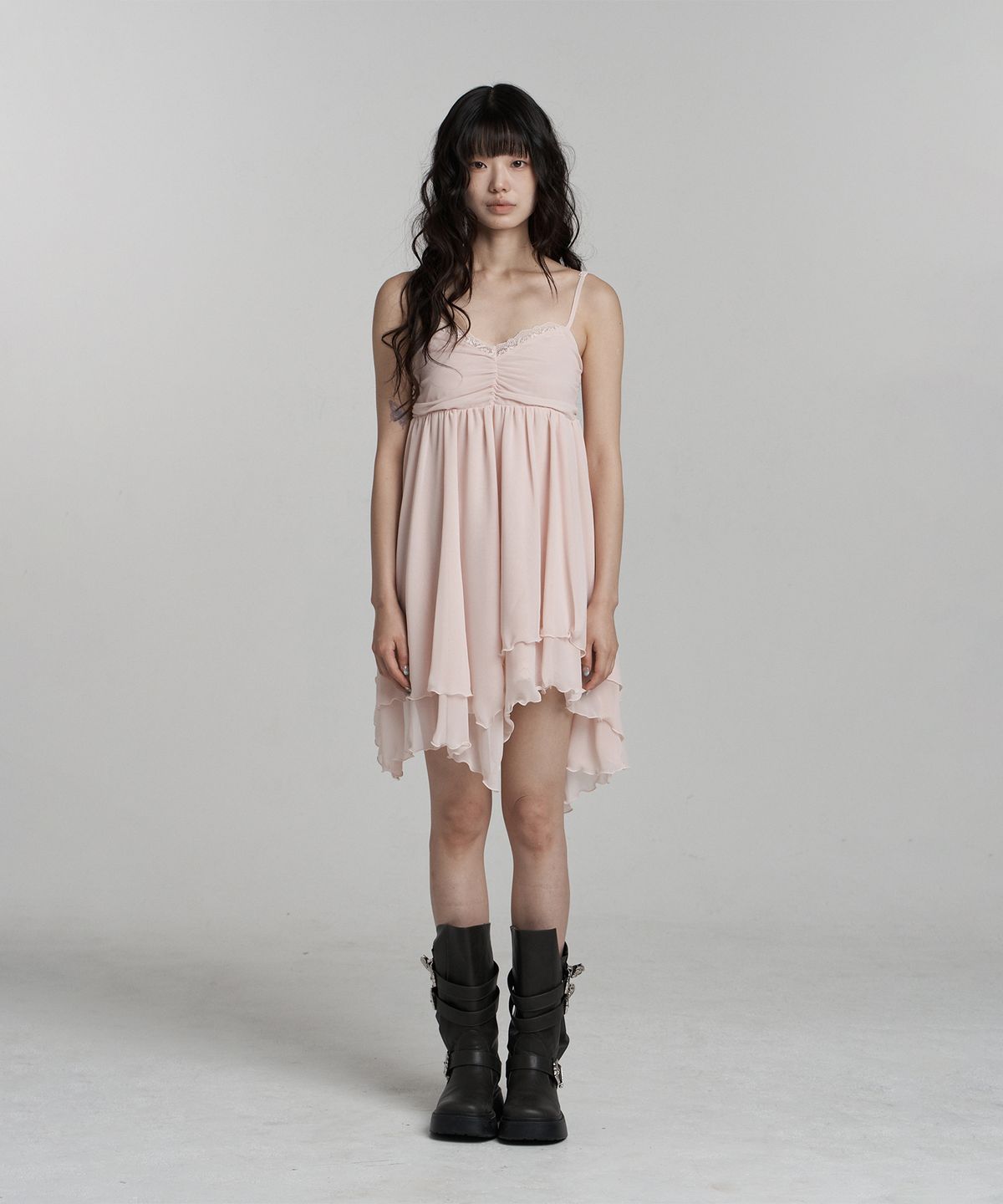 일리오(ILLIO) [빛오 x 일리오] Peach Asymmetric Chiffon Dress