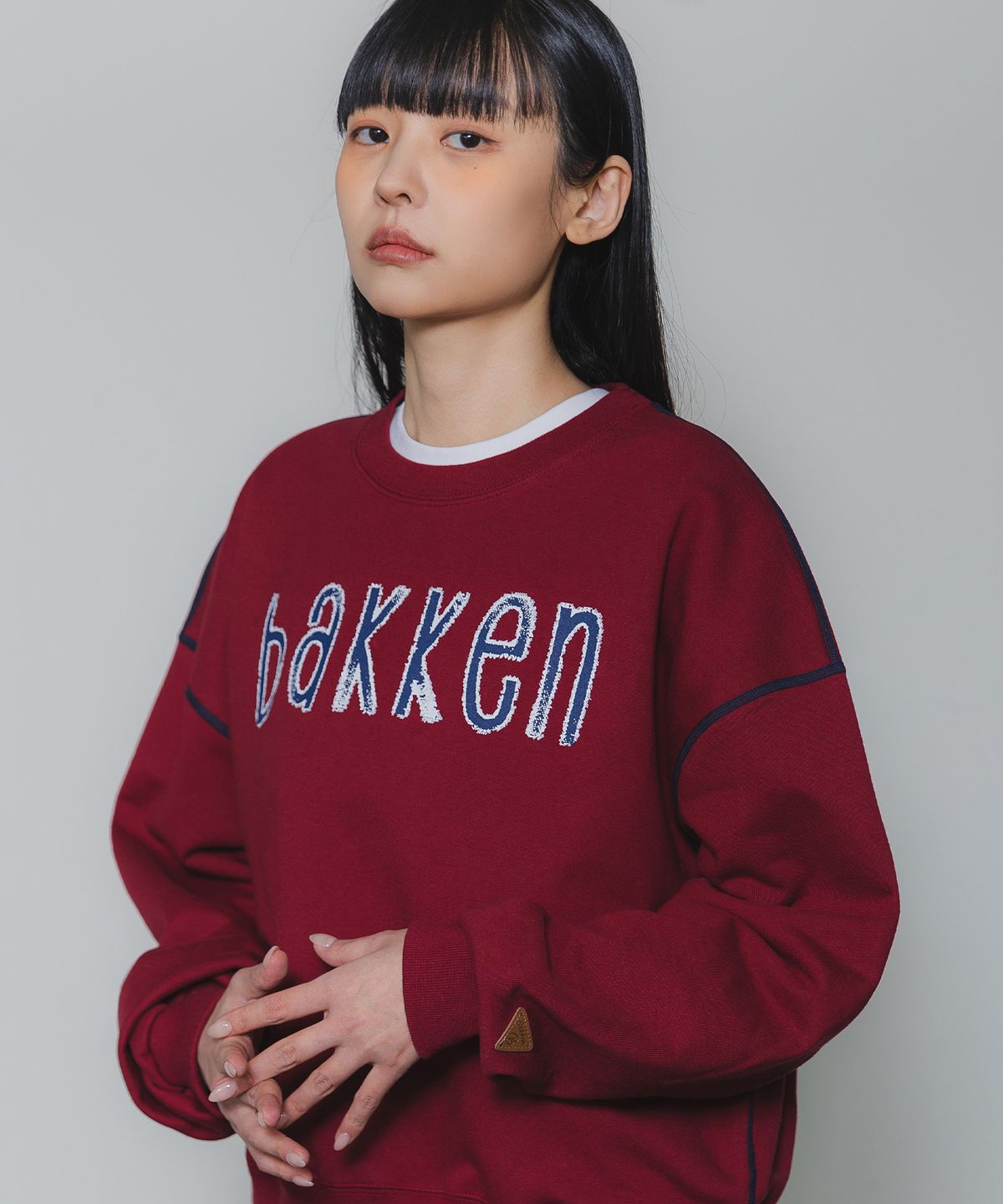 바켄(BAKKEN) [우먼]크랙 레터링 스웻 셔츠 BK5964 (4COLOR)