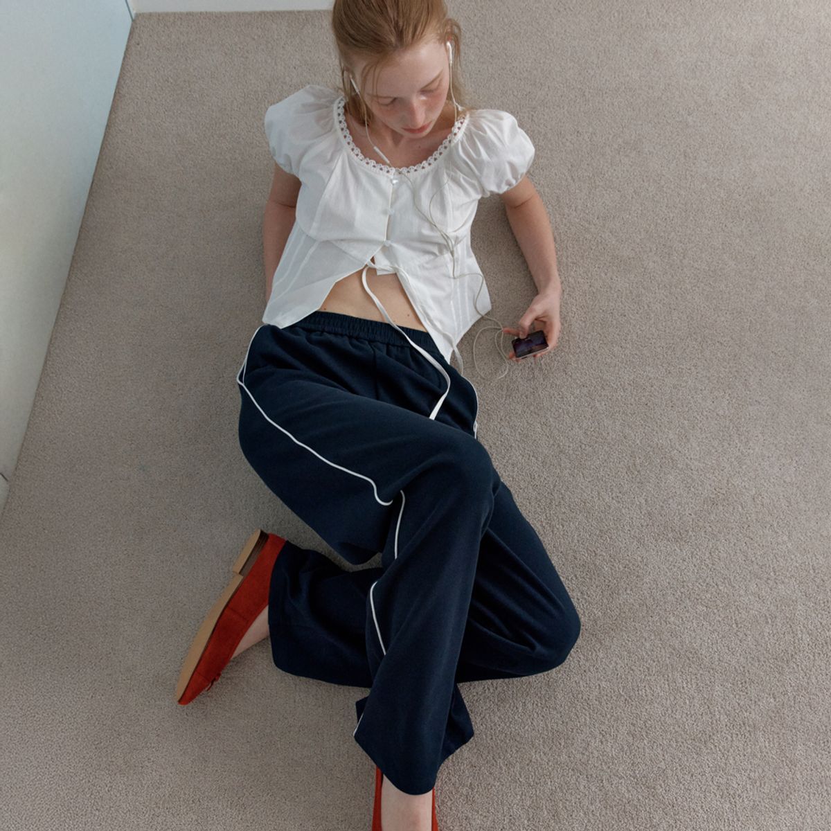 엘씨브이(LCVE) EMBROIDERY WIDE SWEAT PANTS_NAVY