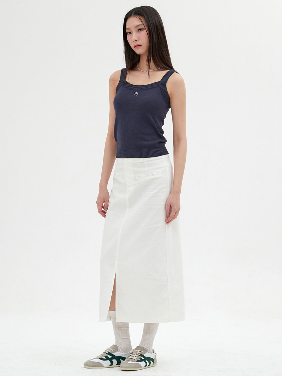 엘씨브이(LCVE) EMBROIDERY SLEEVELESS KNIT_NAVY