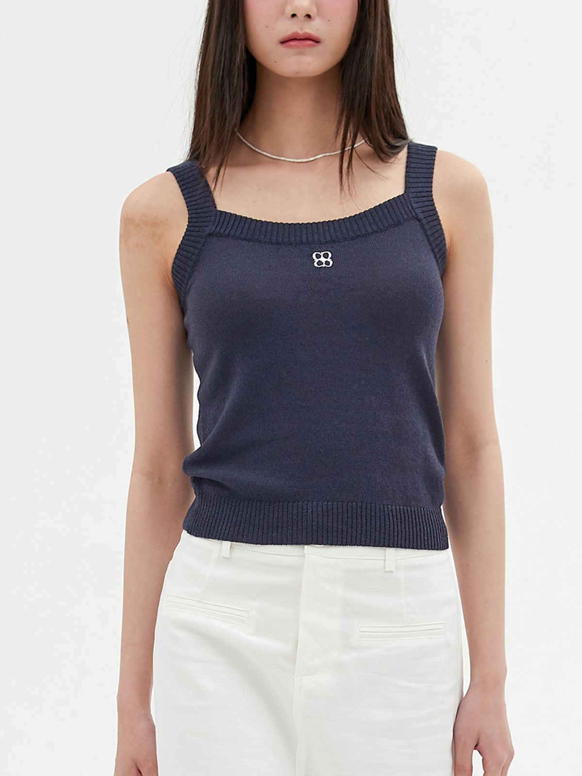 엘씨브이(LCVE) EMBROIDERY SLEEVELESS KNIT_NAVY