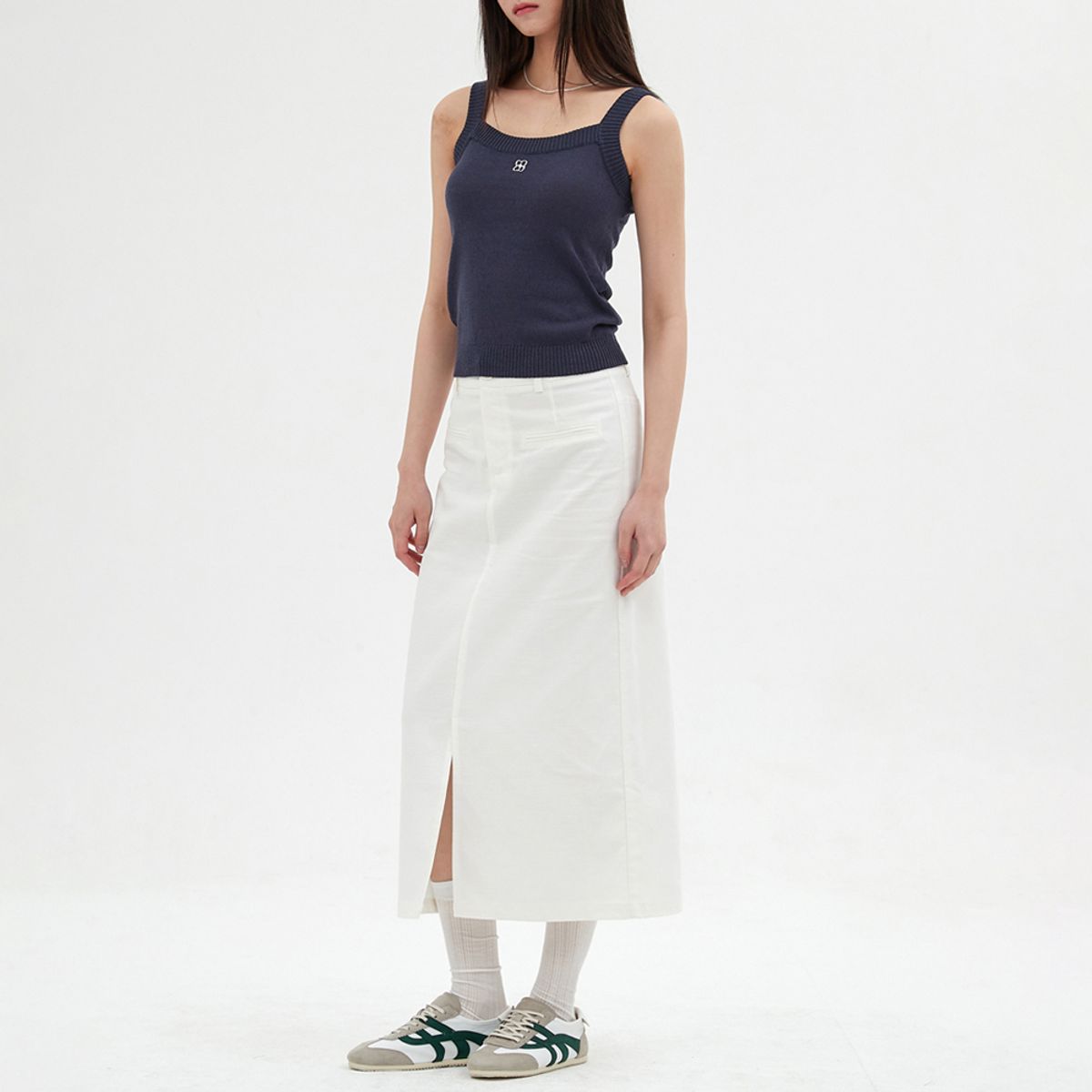 엘씨브이(LCVE) EMBROIDERY SLEEVELESS KNIT_NAVY