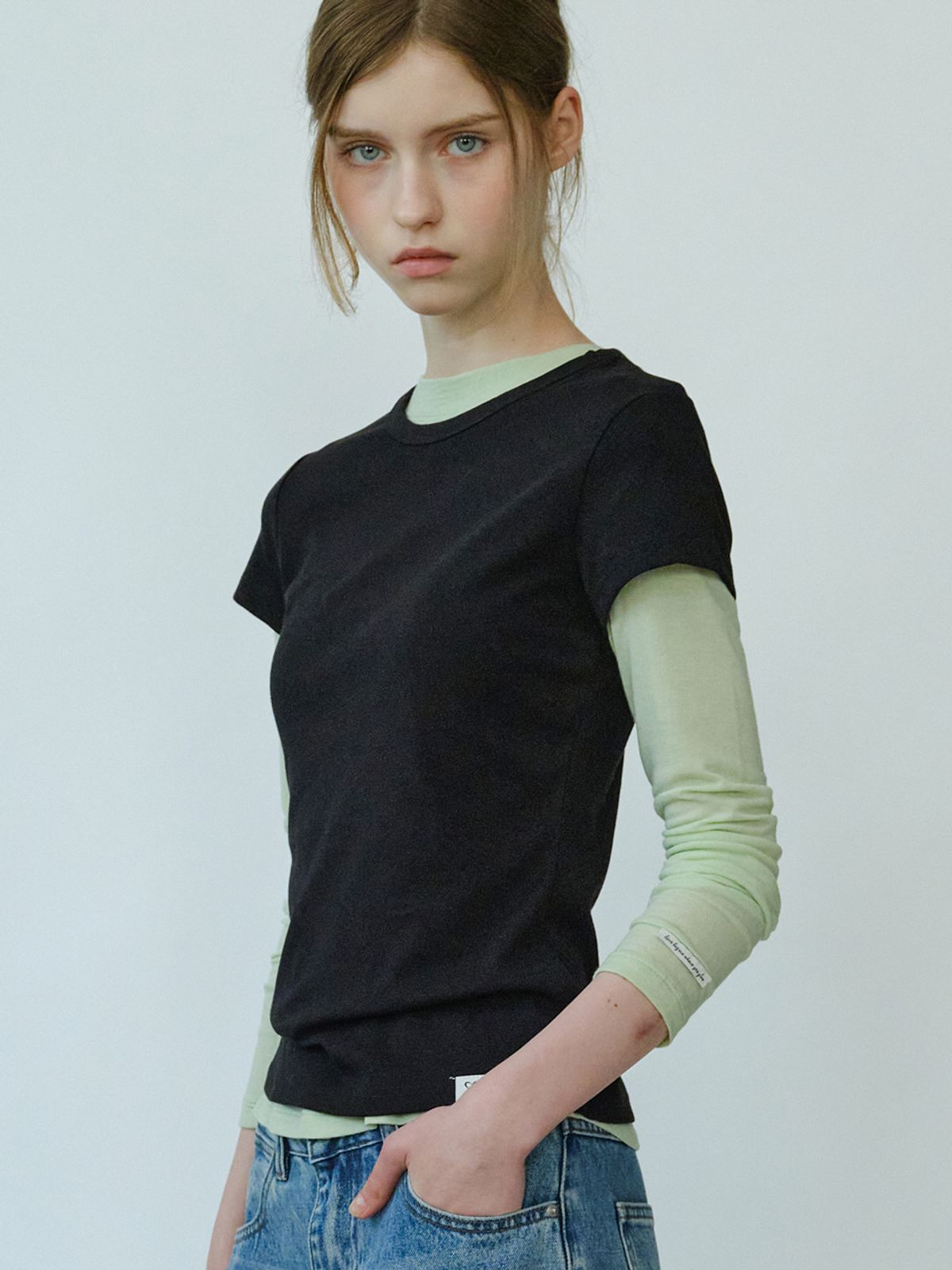 엘씨브이(LCVE) ROUND NECK BODYCON T-SHIRT_BLACK