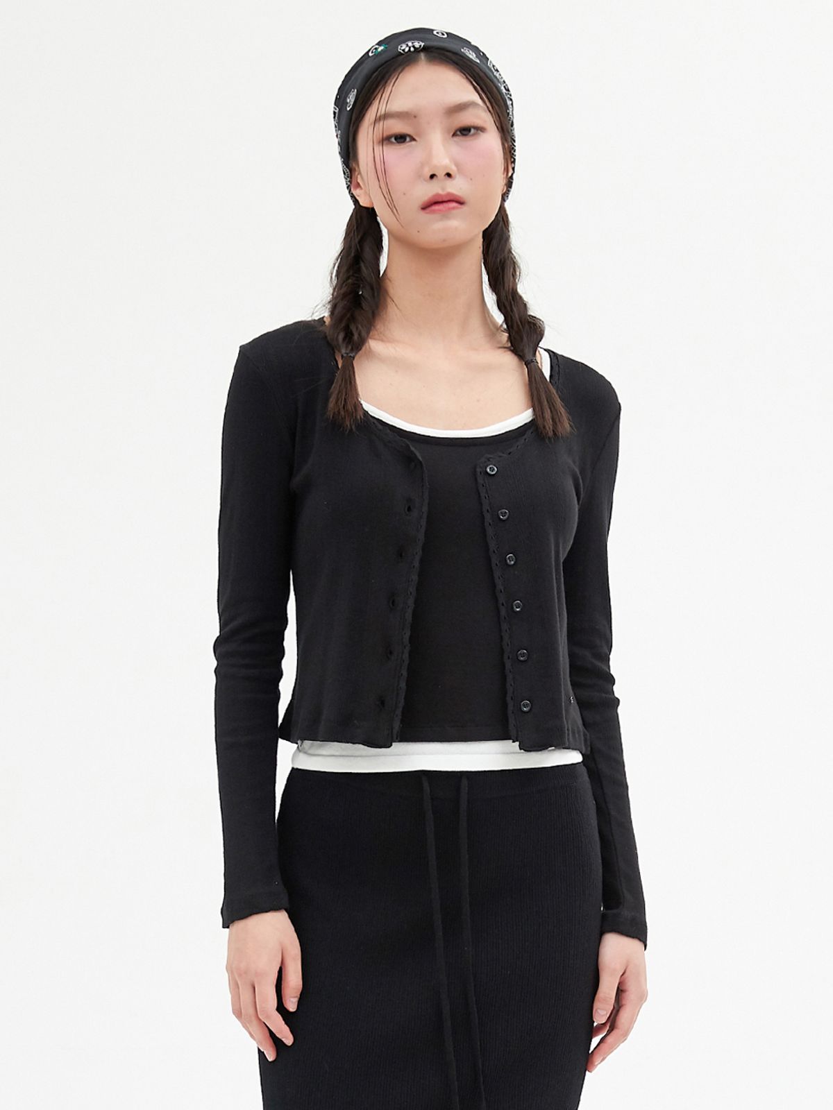엘씨브이(LCVE) LACE-TRIMMED BUTTON LONG-SLEEVE TOP_BLACK