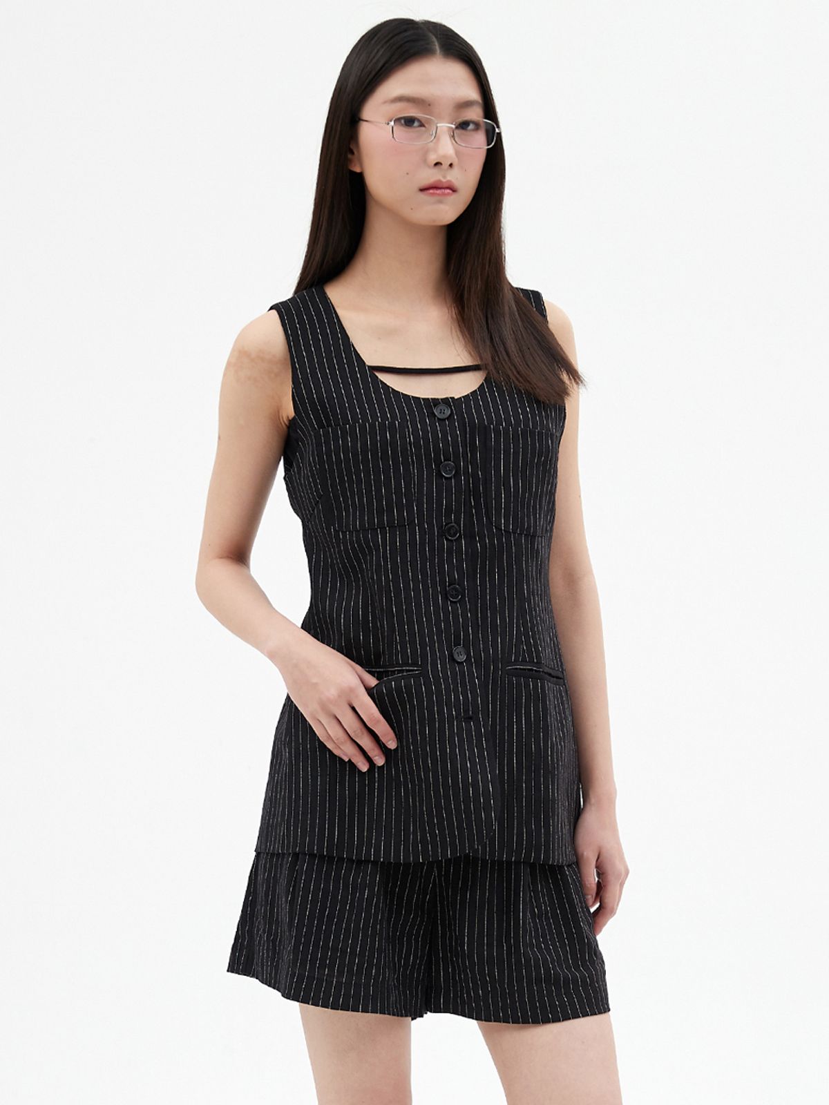 엘씨브이(LCVE) LINEN STRIPE BERMUDA PANTS_BLACK