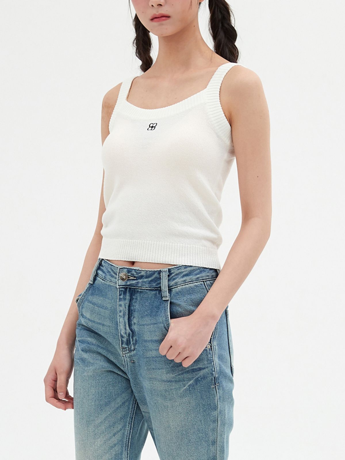 엘씨브이(LCVE) EMBROIDERY SLEEVELESS KNIT_IVORY