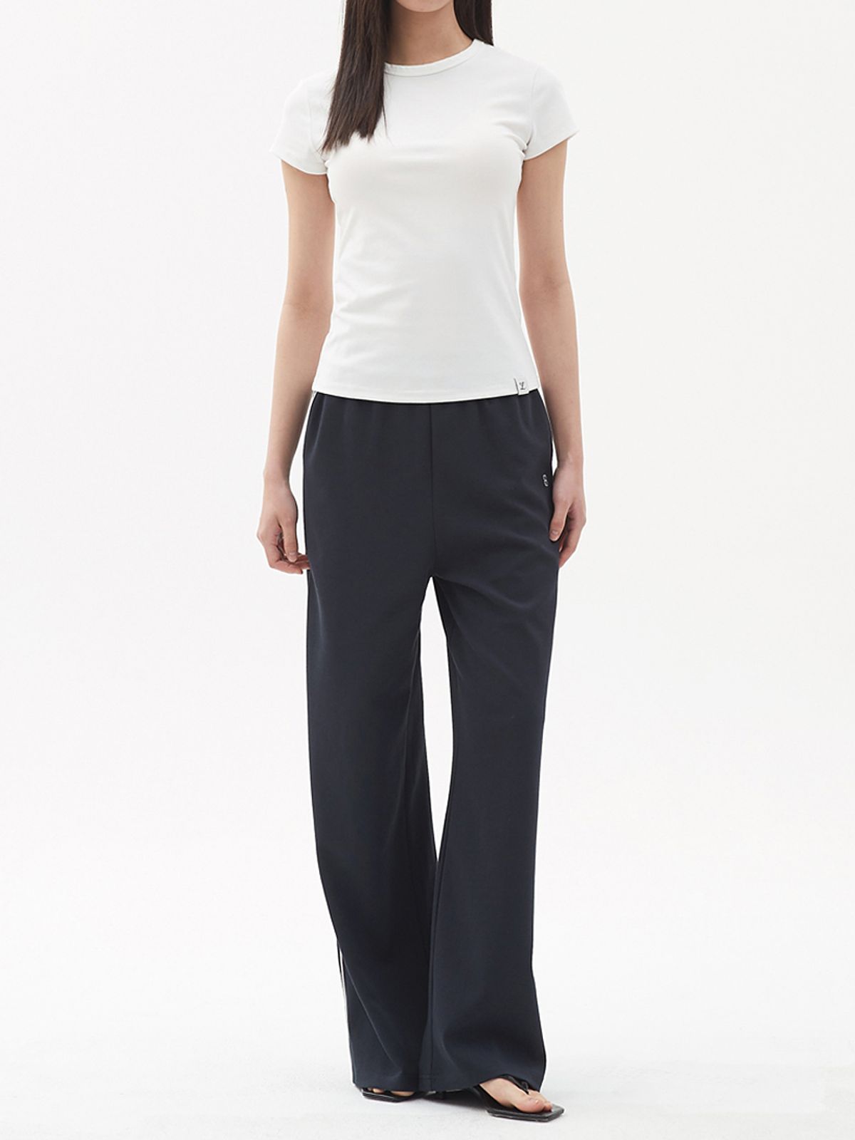엘씨브이(LCVE) ROUND NECK BODYCON T-SHIRT_IVORY
