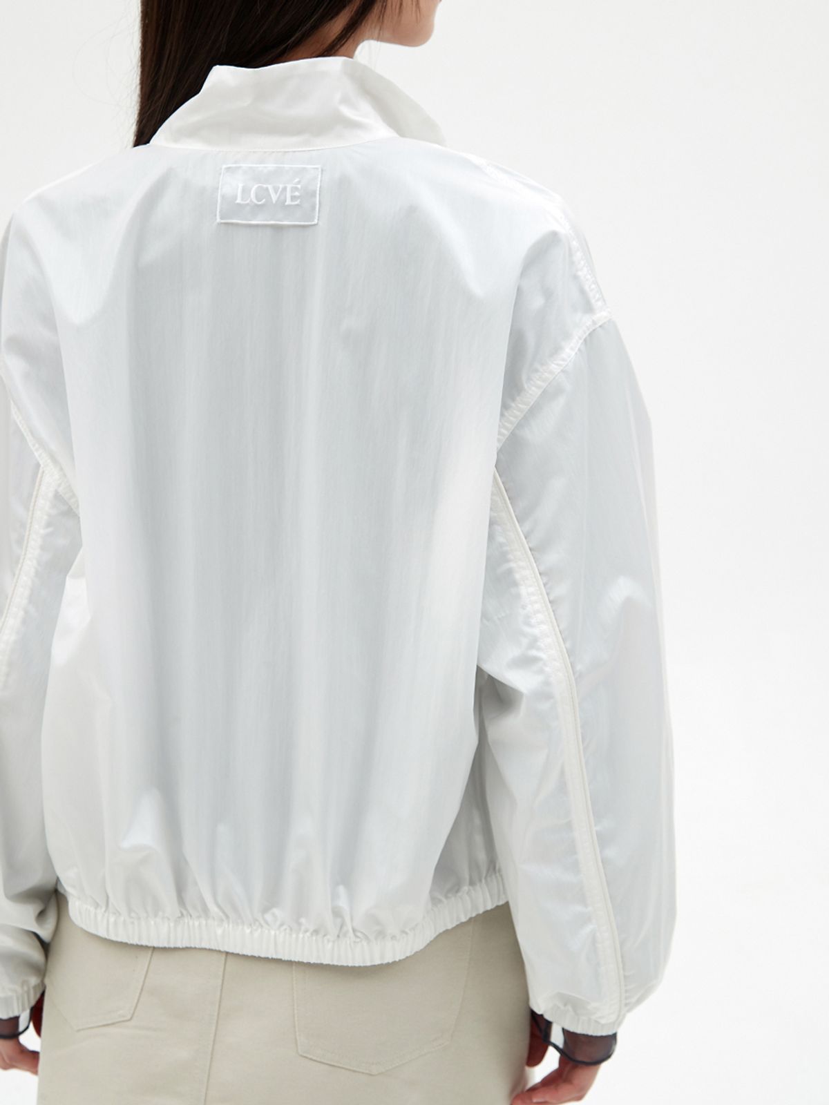 엘씨브이(LCVE) HIGH-NECK WINDBREAKER JUMPER_IVORY