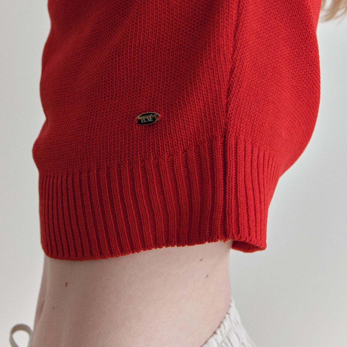 엘씨브이(LCVE) RIB DETAIL KNIT TOP_RED