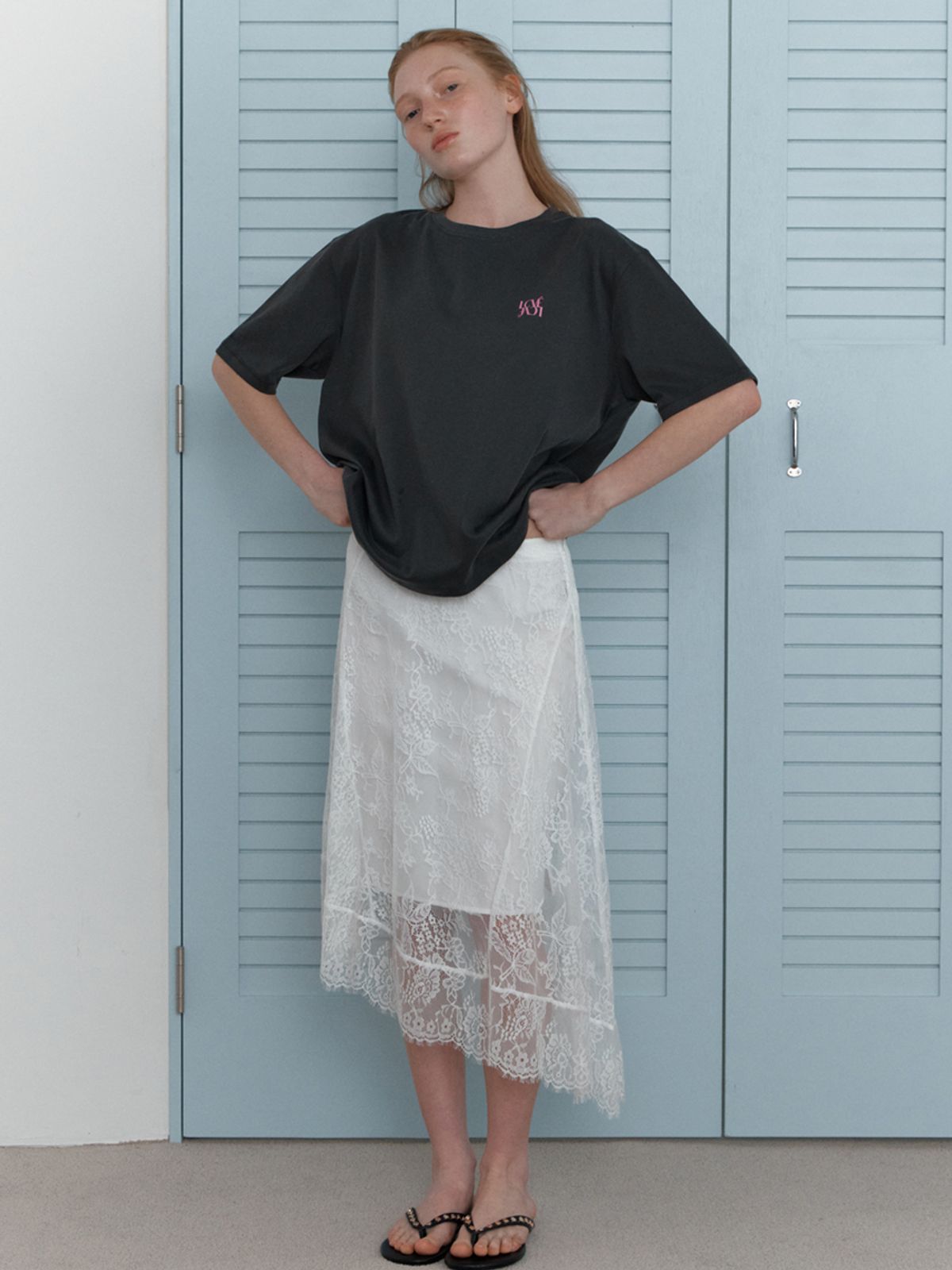 엘씨브이(LCVE) GLEAM PRINTING PIGMENT T-SHIRTS_CHARCOAL