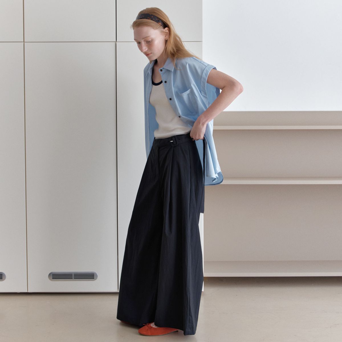 엘씨브이(LCVE) PIN-TUCK WIDE BELTED PANTS_BLACK