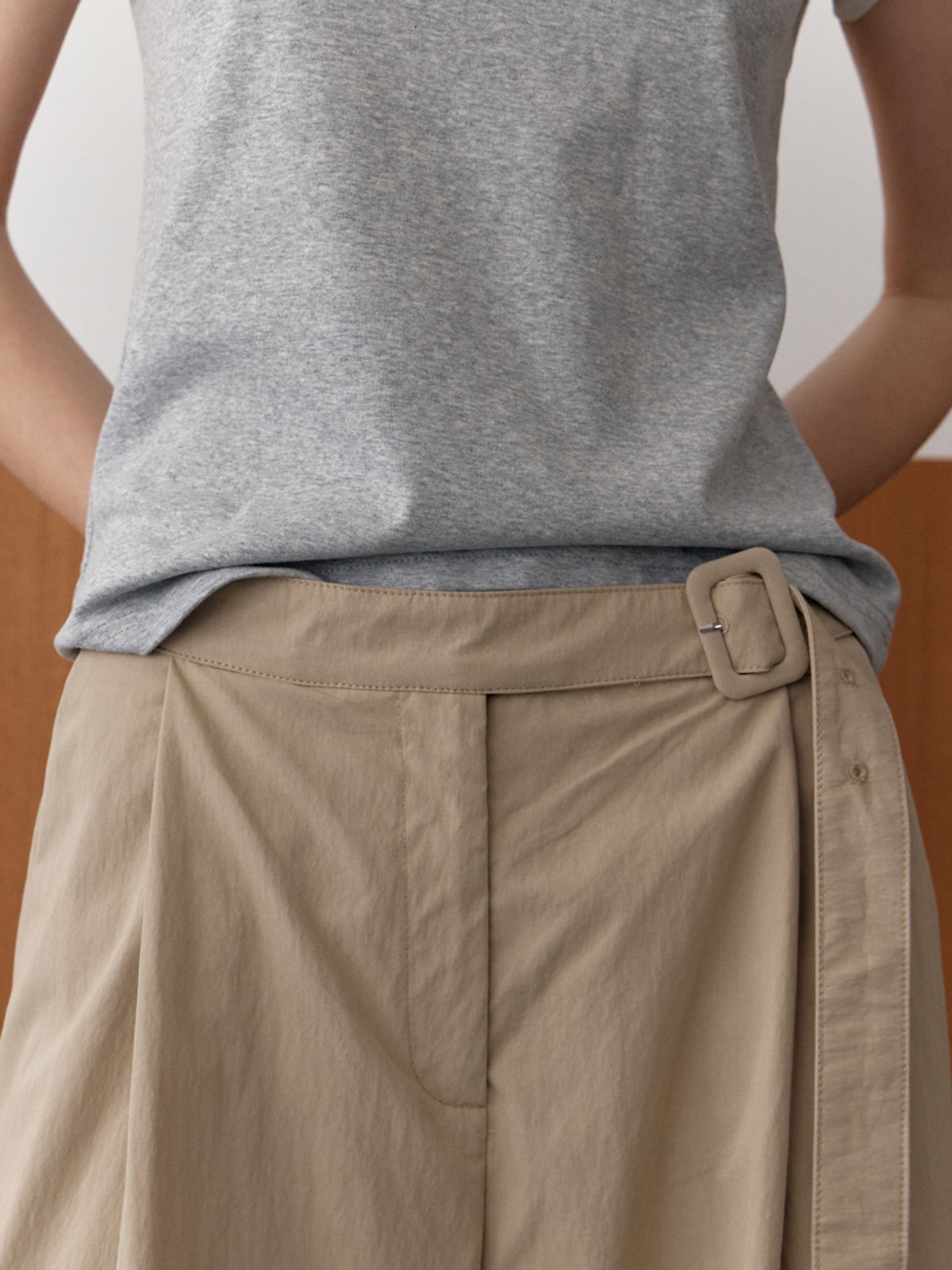 엘씨브이(LCVE) PIN-TUCK WIDE BELTED PANTS_BEIGE