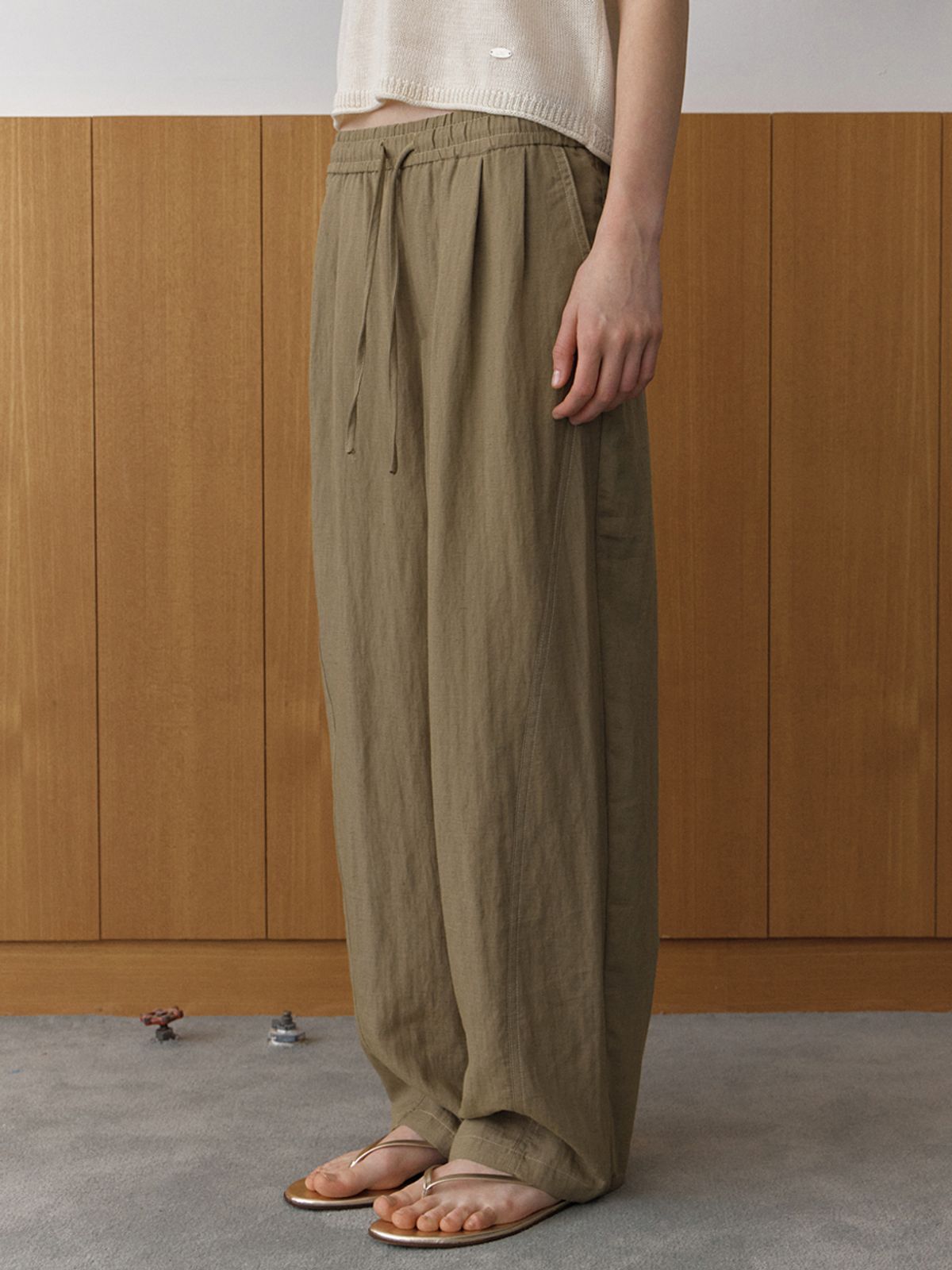 엘씨브이(LCVE) CURVED STITCH WIDE-FIT PANTS_BROWN