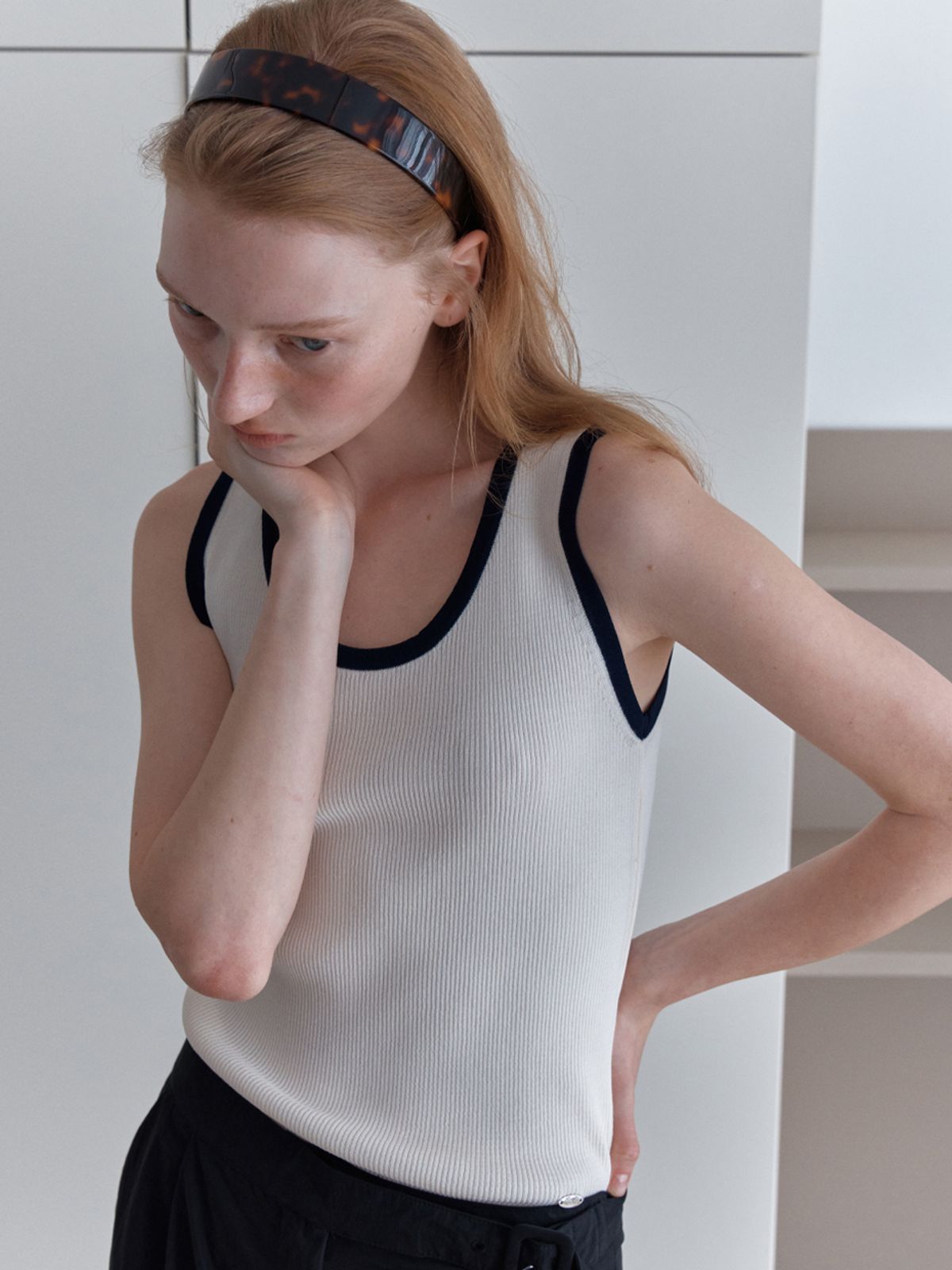 엘씨브이(LCVE) COLOR BLOCK SLEEVELESS KNIT TOP_IVORY