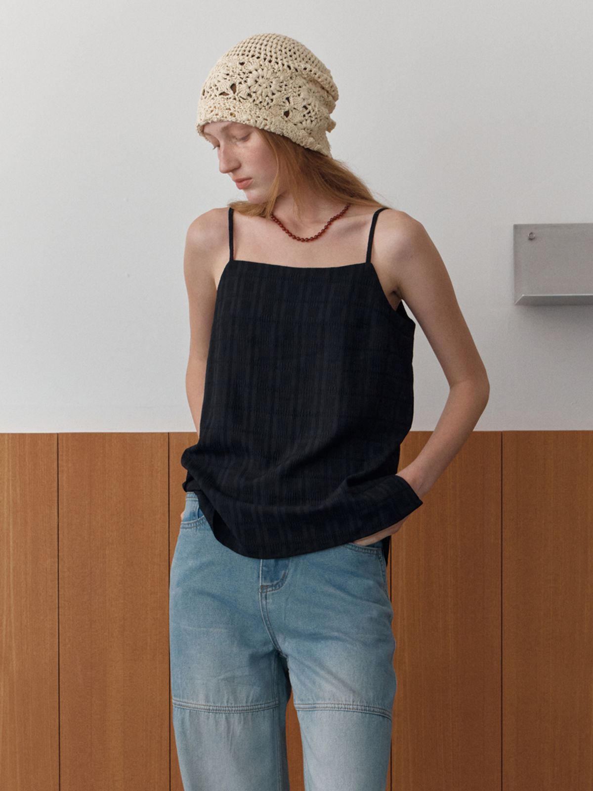 엘씨브이(LCVE) TEXTURED SLEEVELESS BLOUSE_BLACK
