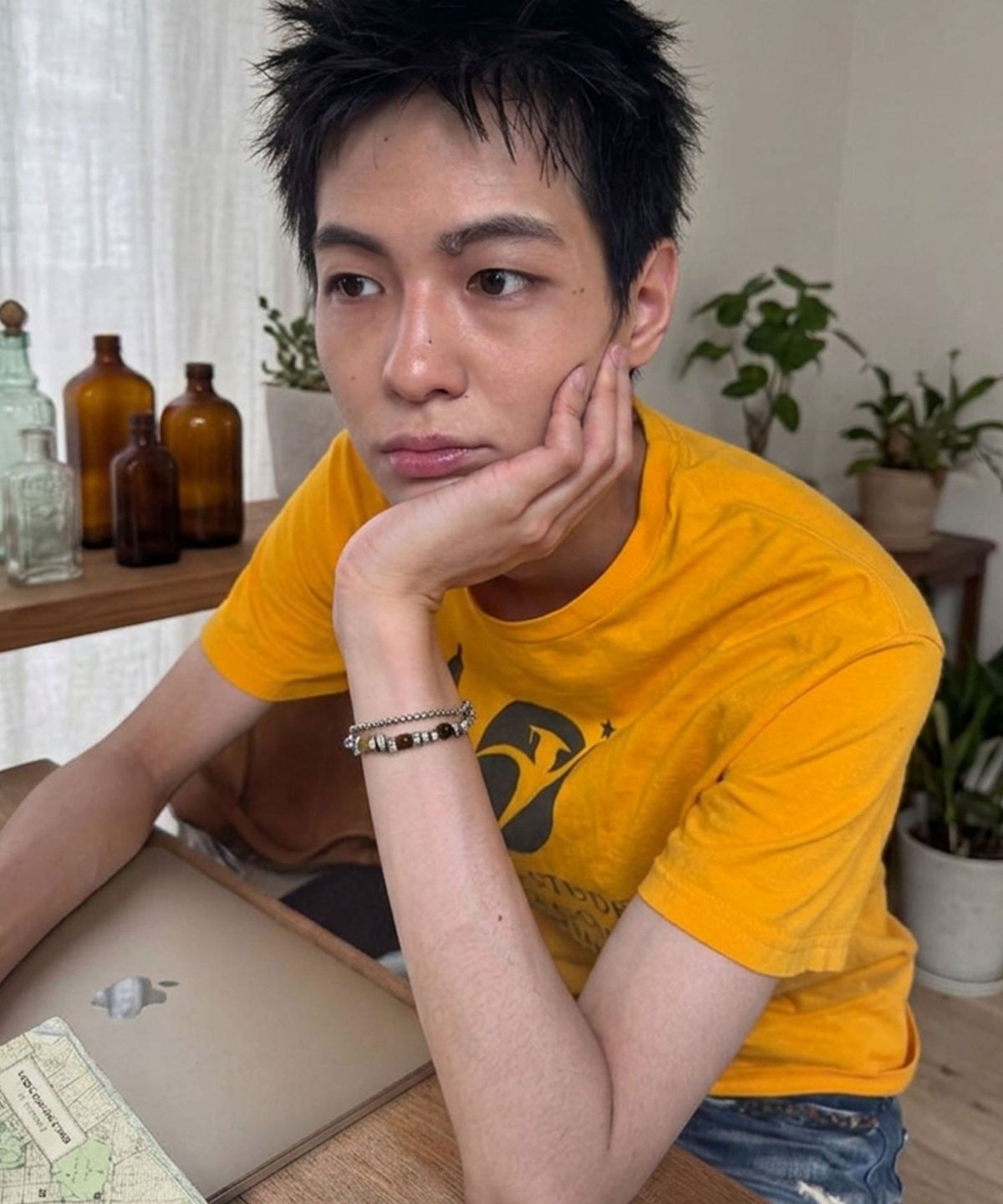 디더블유에스이(DWSE) 샤인 페블 브레이슬릿(브라운)