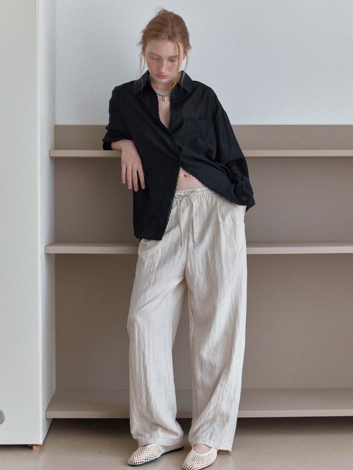 엘씨브이(LCVE) SEE-THROUGH TENCEL SILKY SHIRT_BLACK