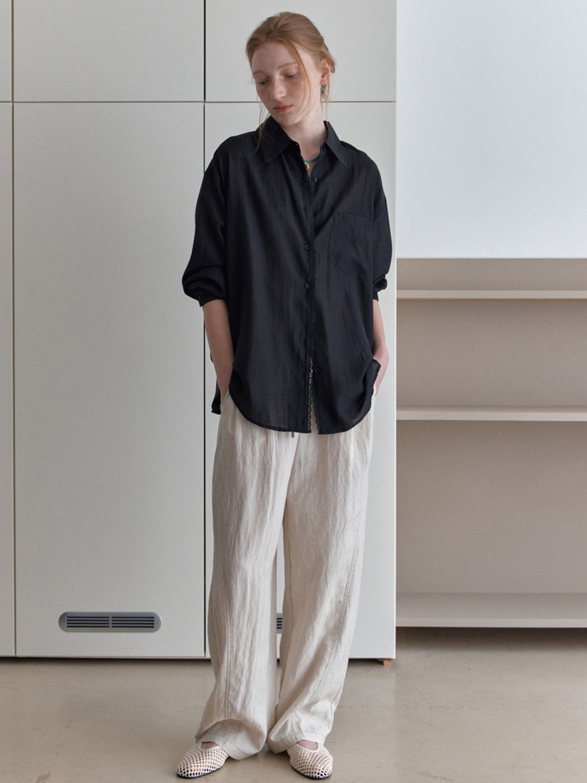 엘씨브이(LCVE) SEE-THROUGH TENCEL SILKY SHIRT_BLACK